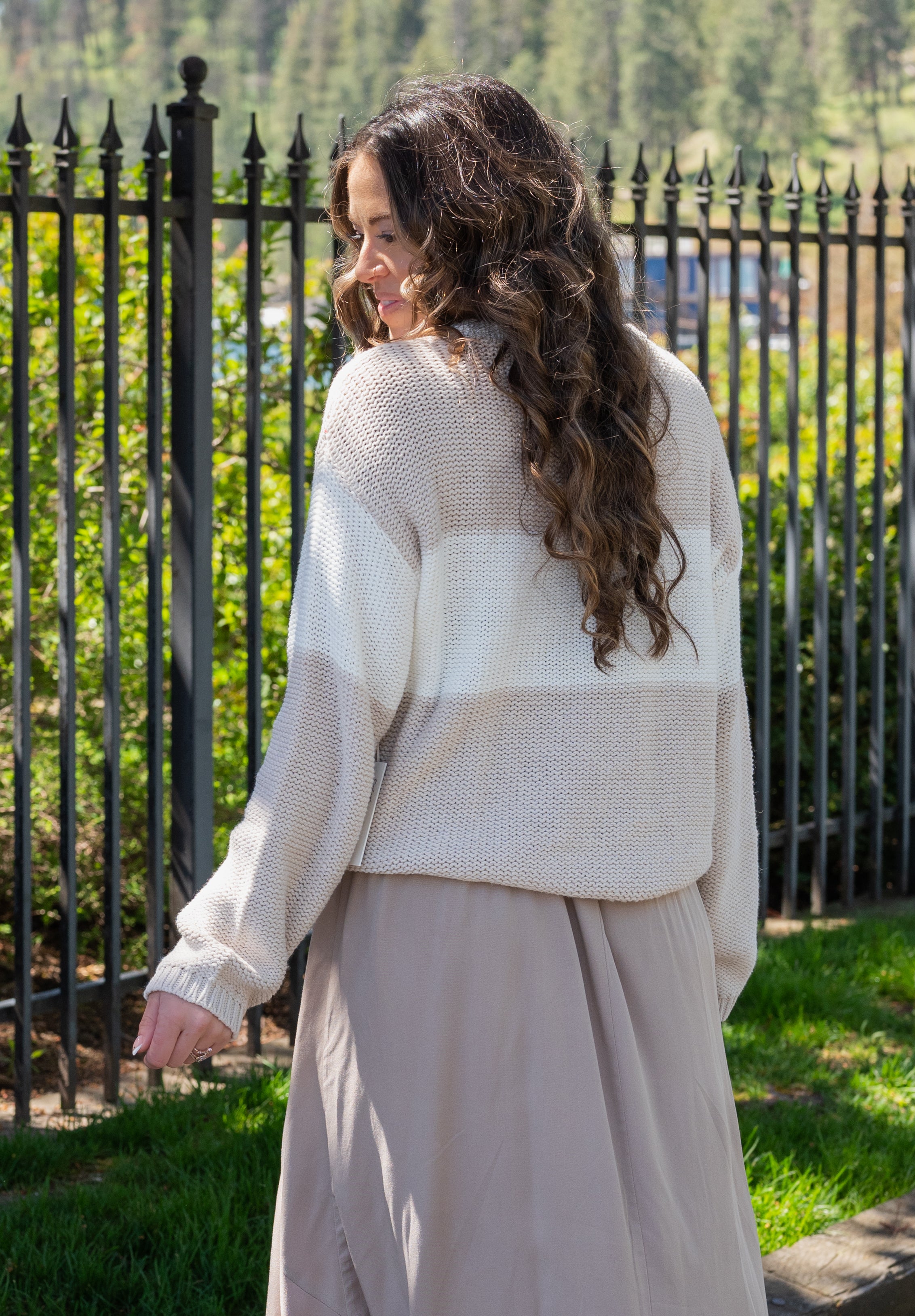 BEACH SWEATER