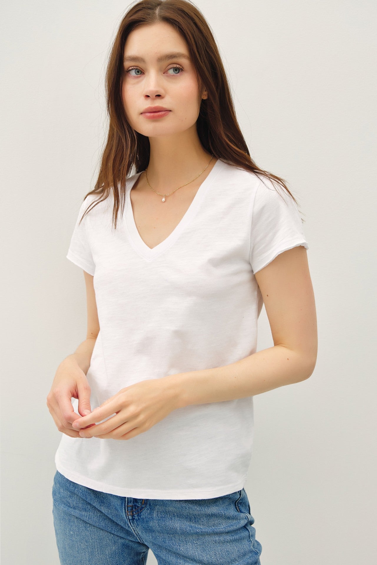 PRUE V-NECK TEE