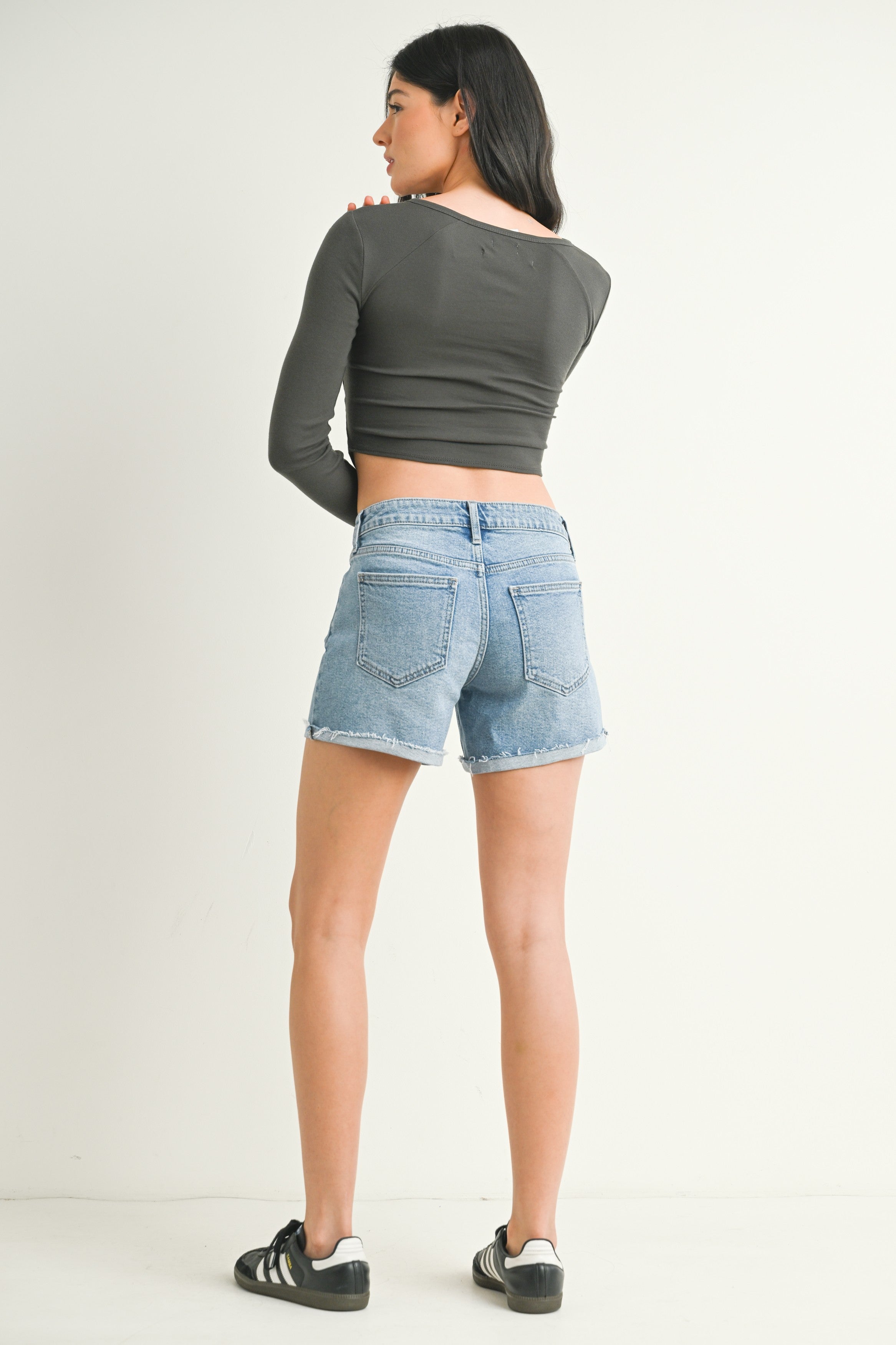 JUDIT MR CUFFED SHORT