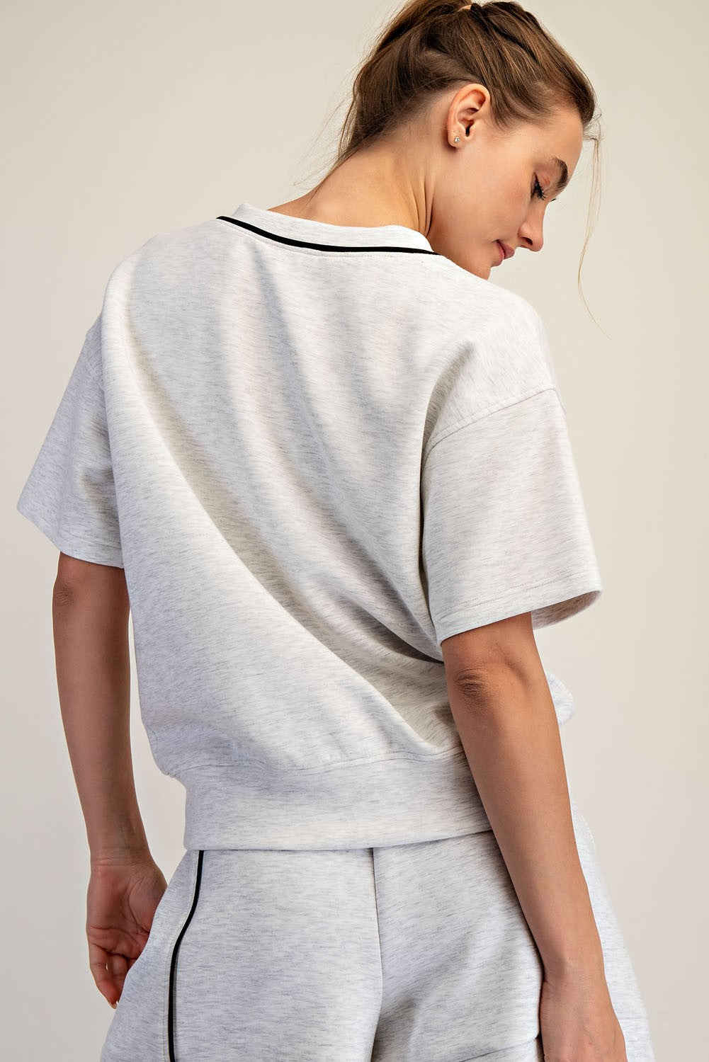 JANIE V-NECK TOP