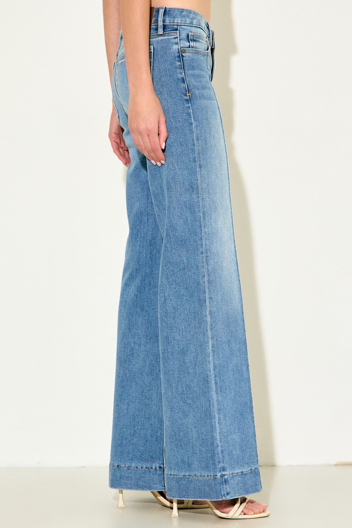 MARNIE LR FLARE