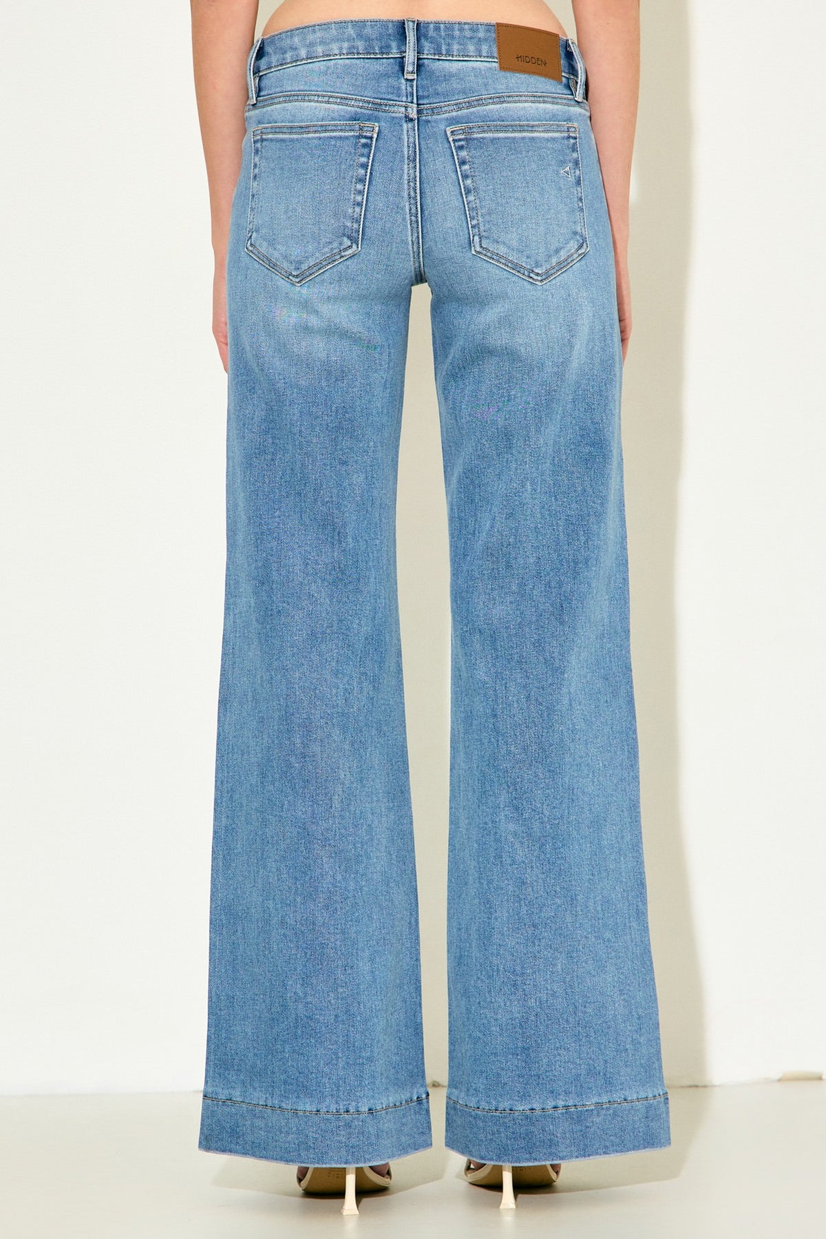 MARNIE LR FLARE