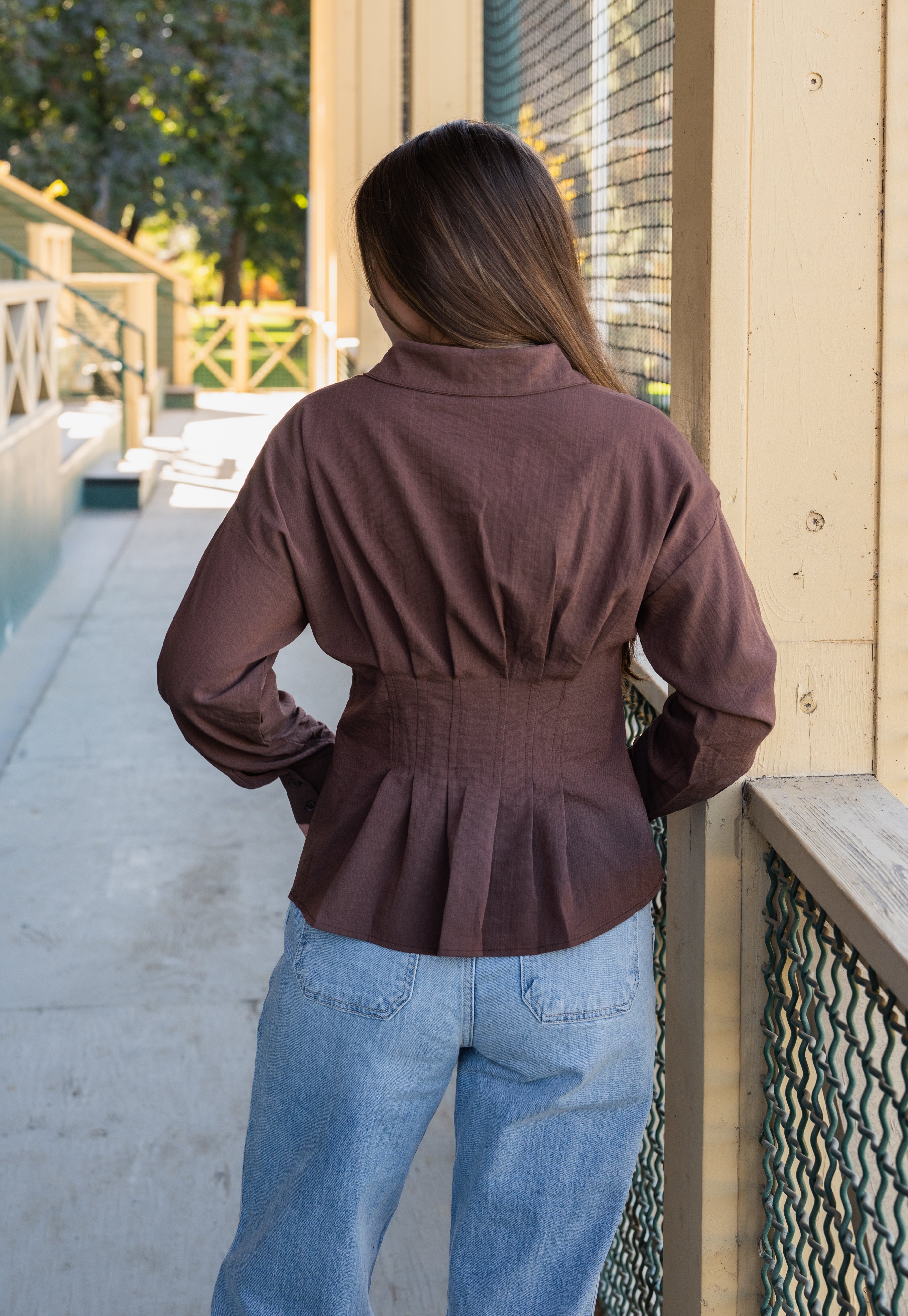 VERONICA BUTTON DOWN