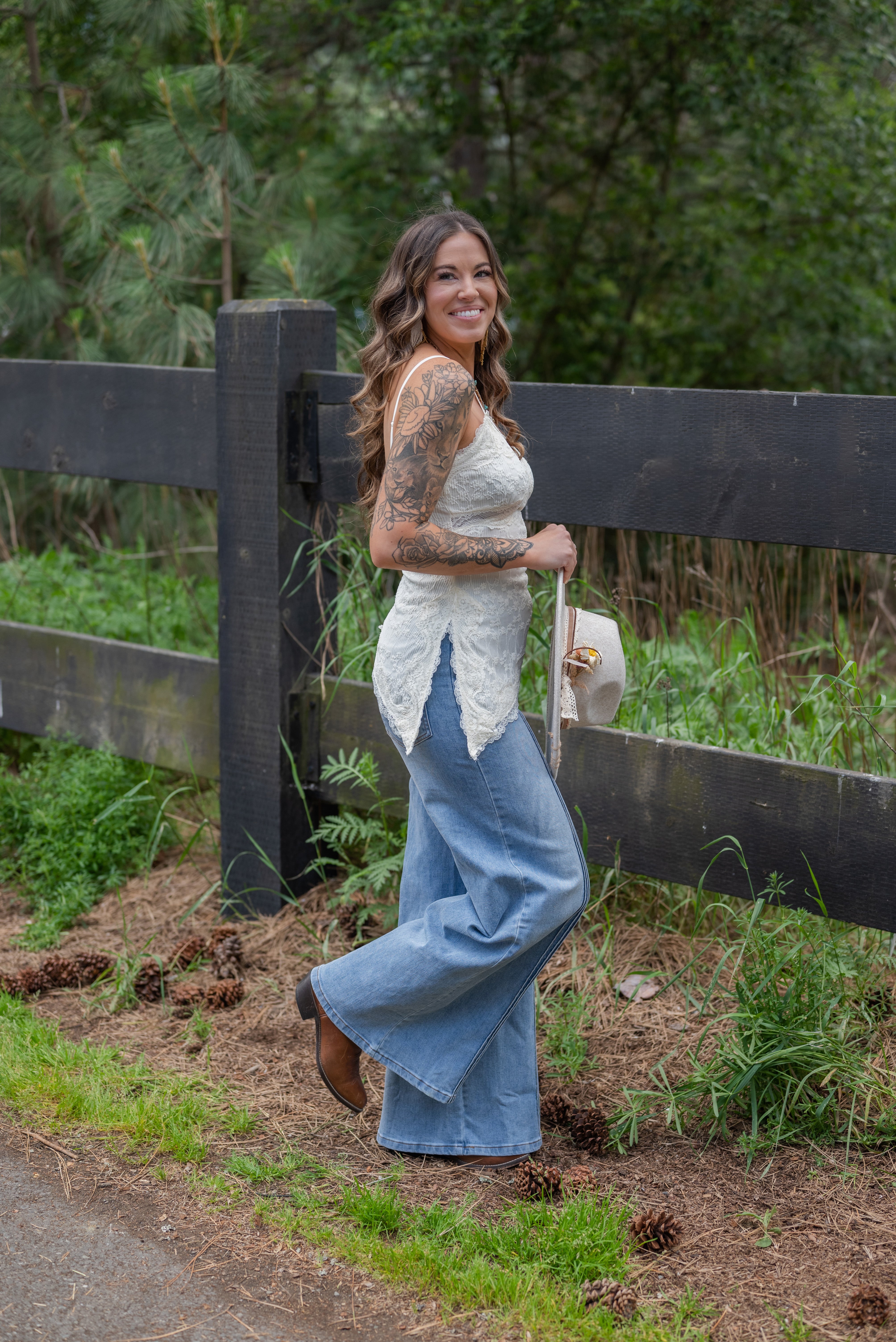 VICKI LACE CAMI