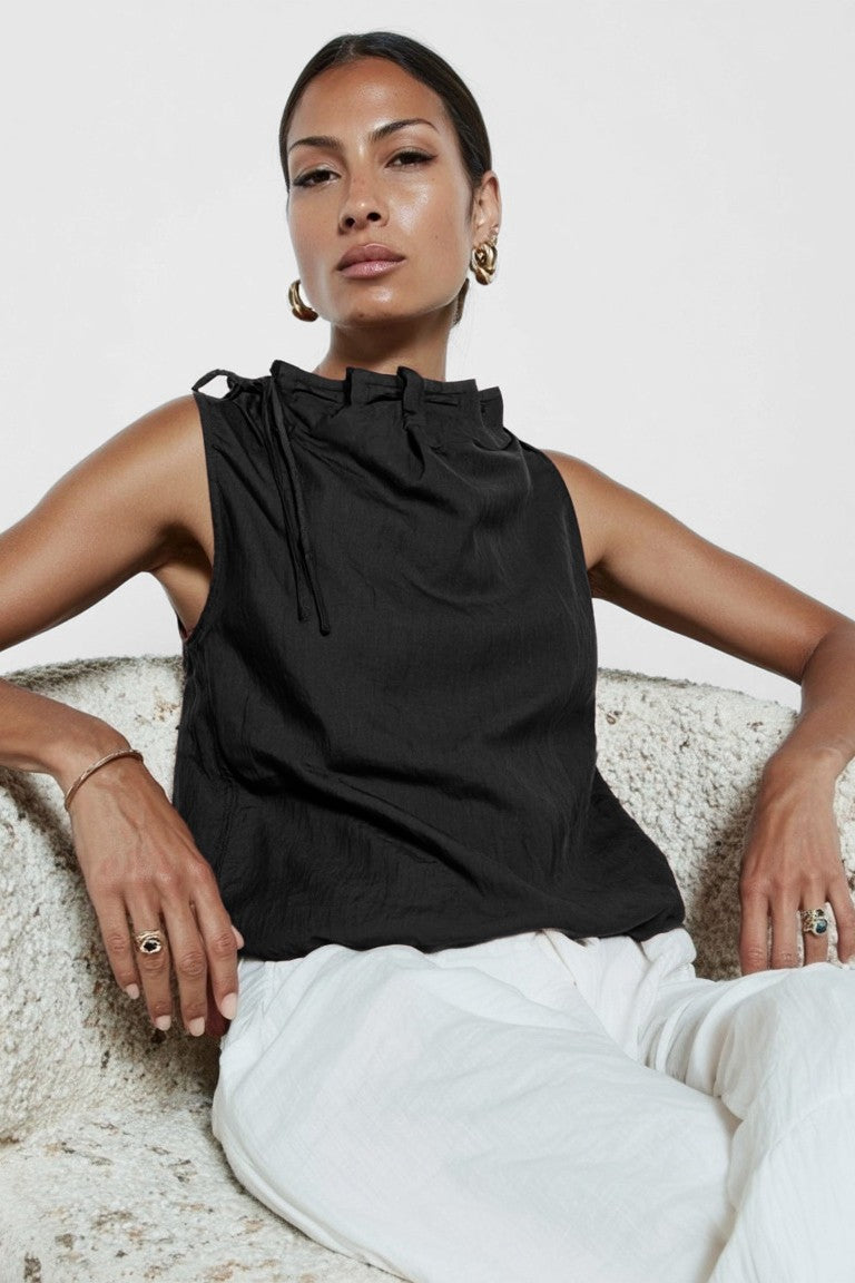 COLLYN CINCHED NECK TOP