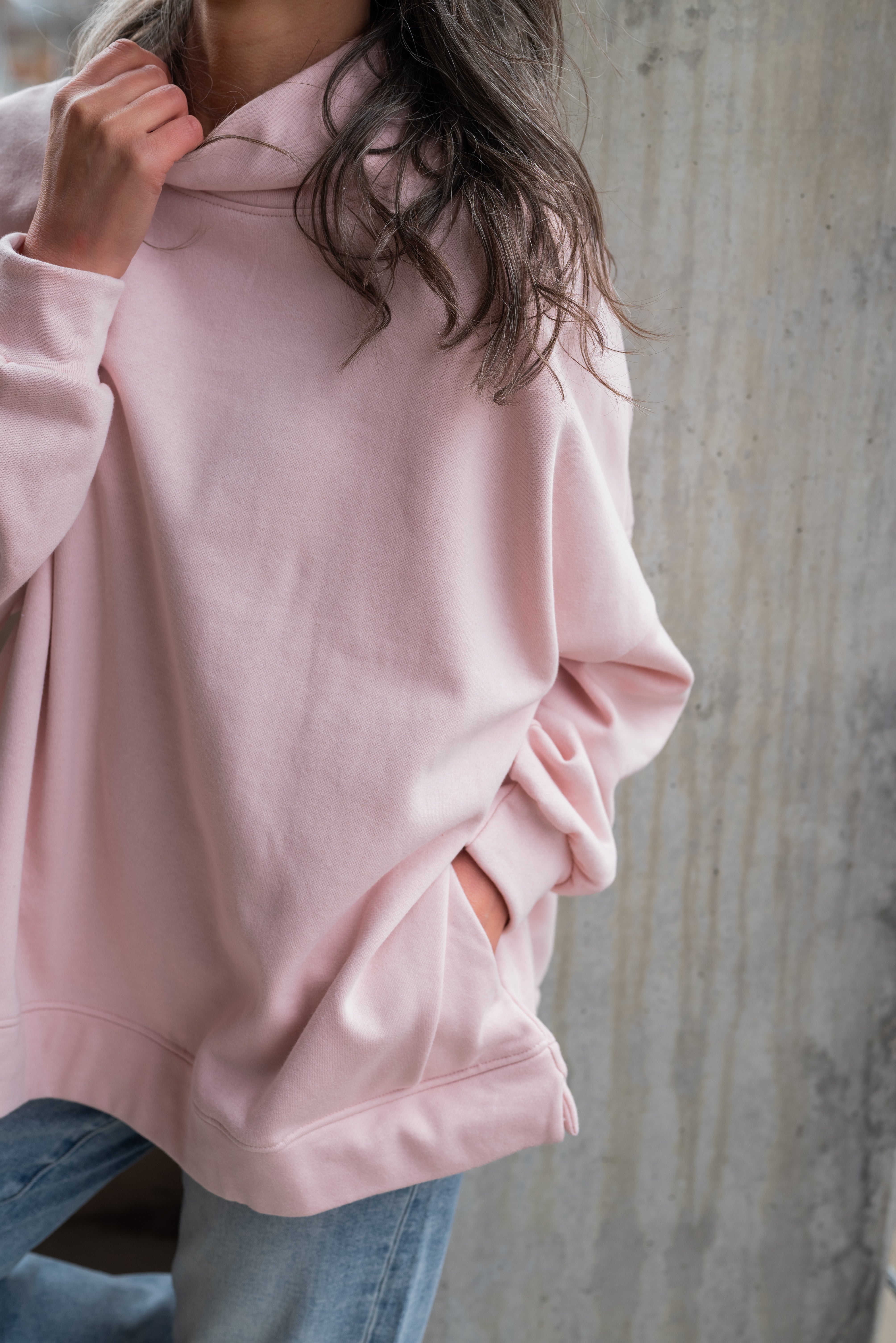 TEAGAN MOCKNECK SWEATSHIRT