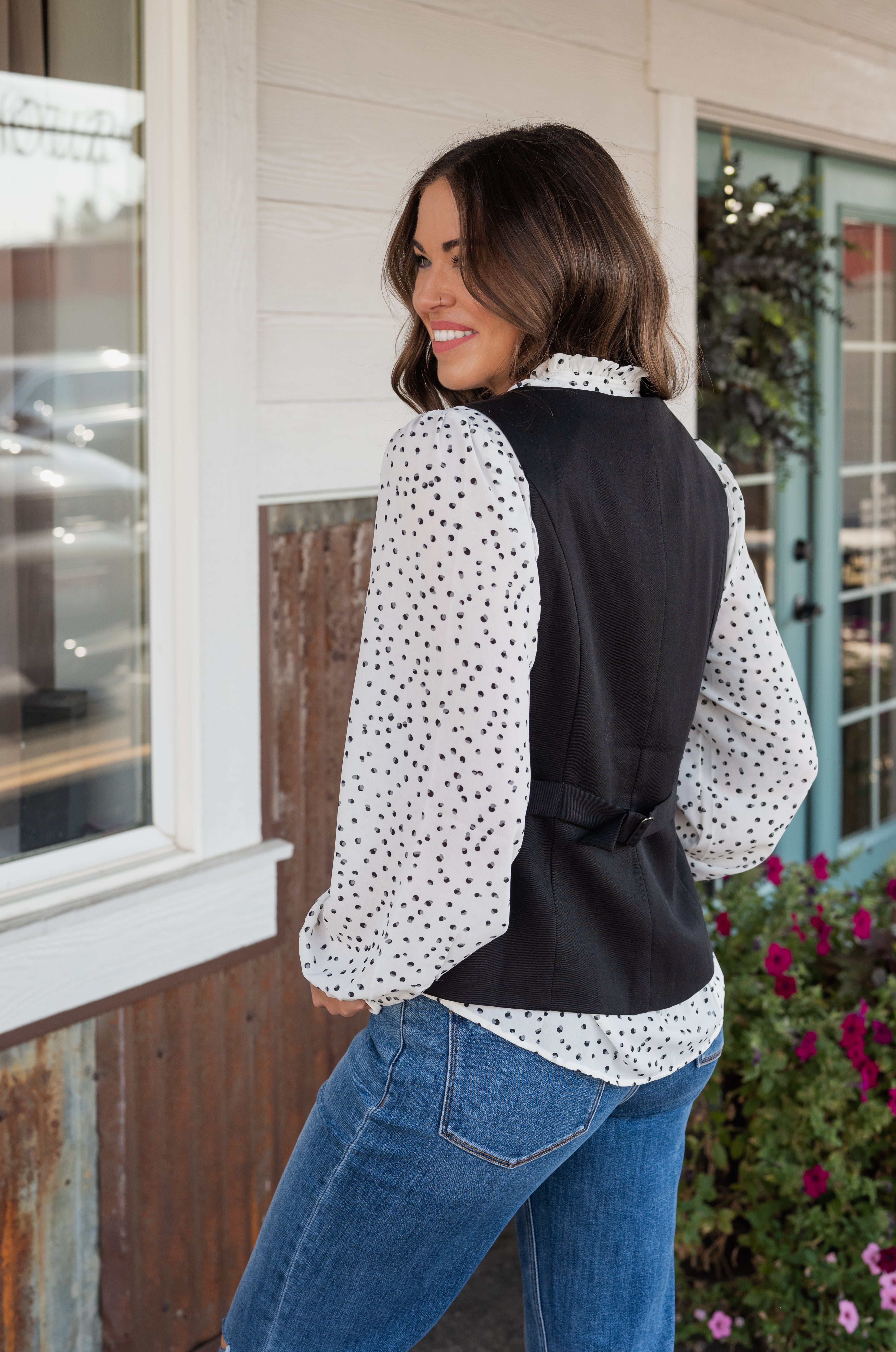 THEA VEST