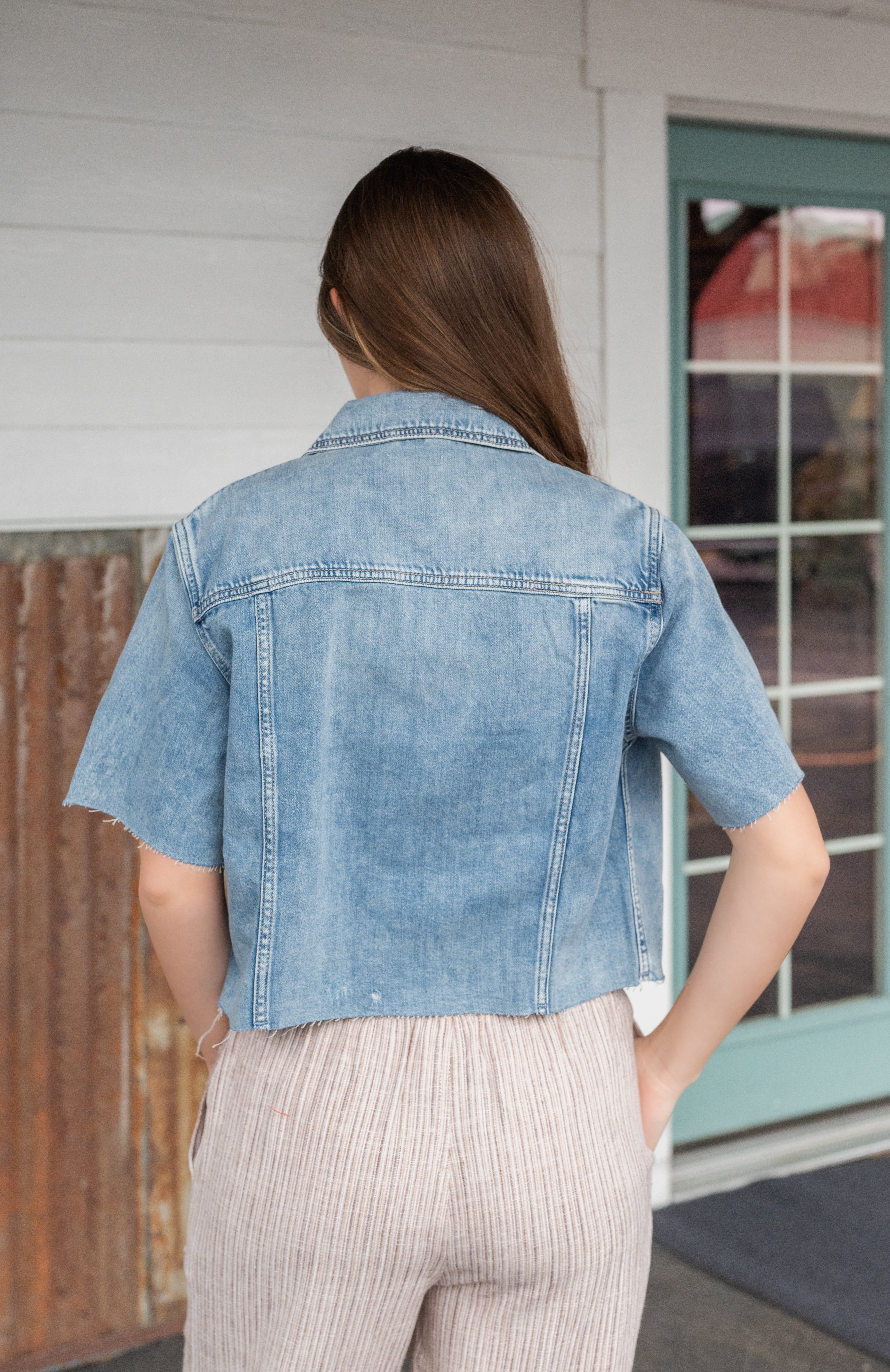 VERA SHORT SLEEVE CROP DENIM JACKET