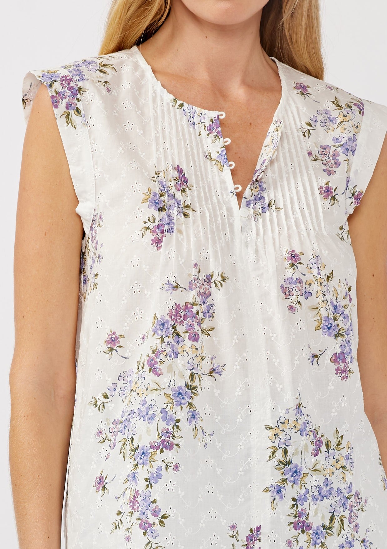 IVY EYELET TOP