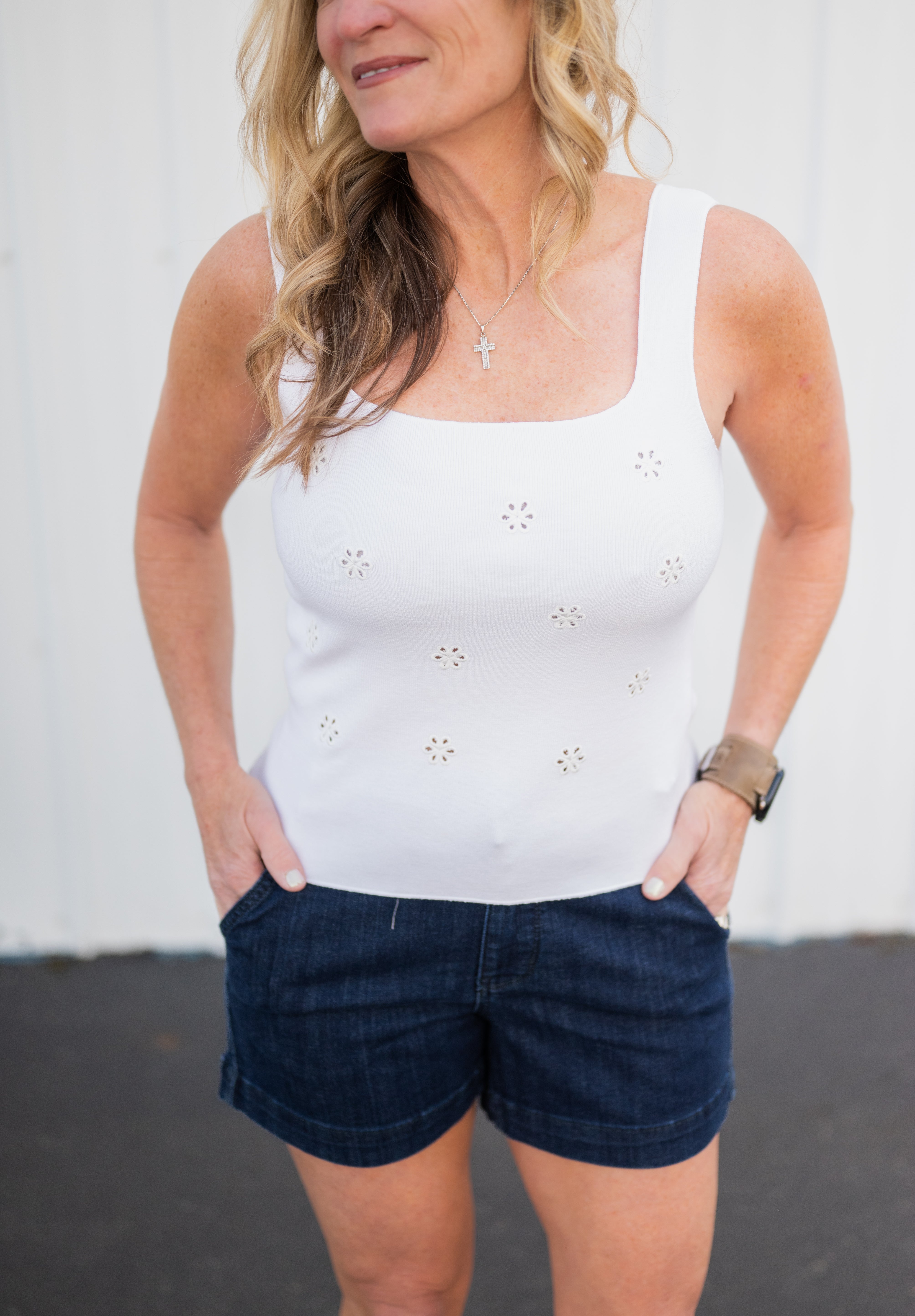 GWENN EYELET TOP