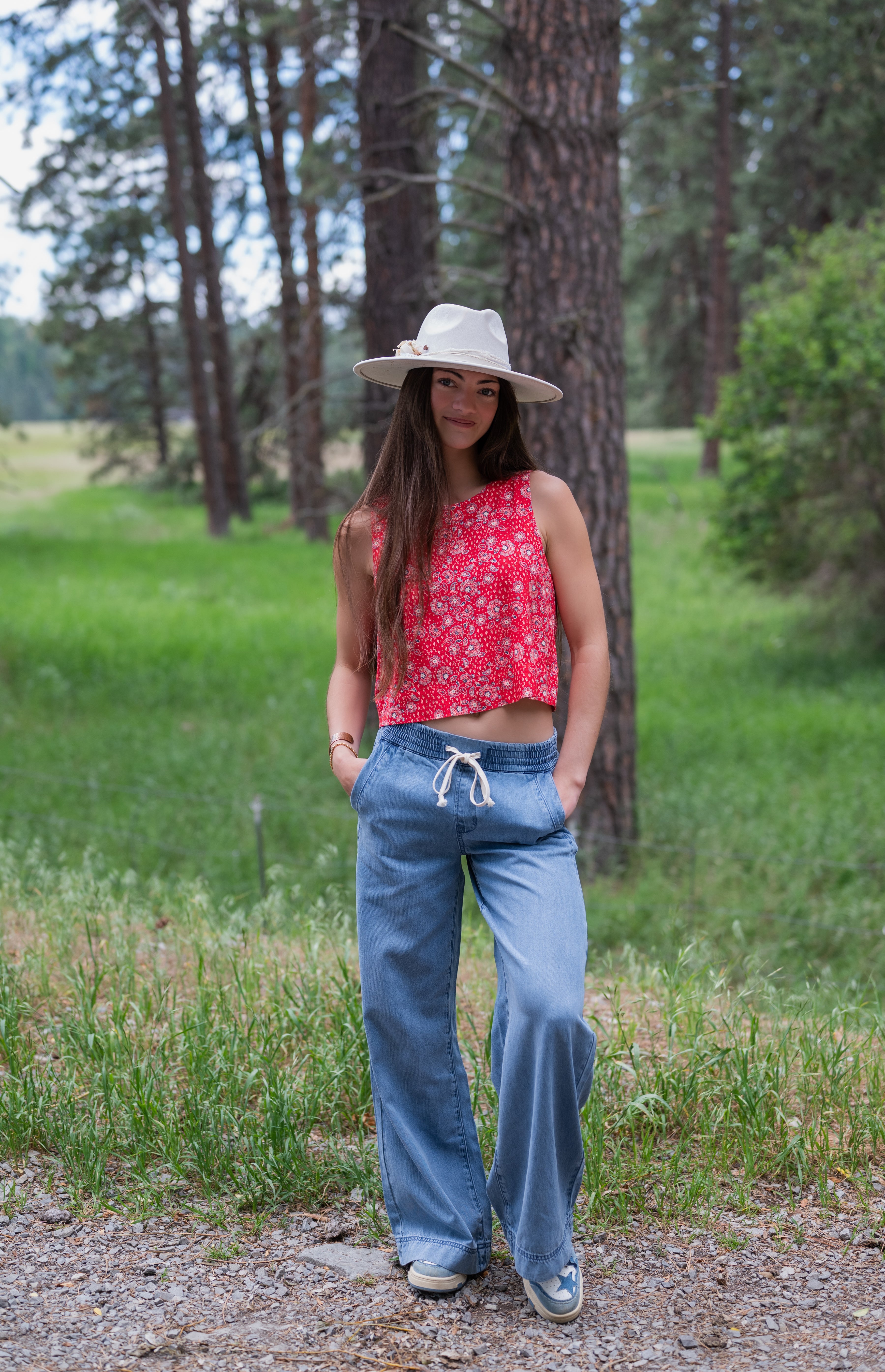FIRECRACKER SLVLESS TOP