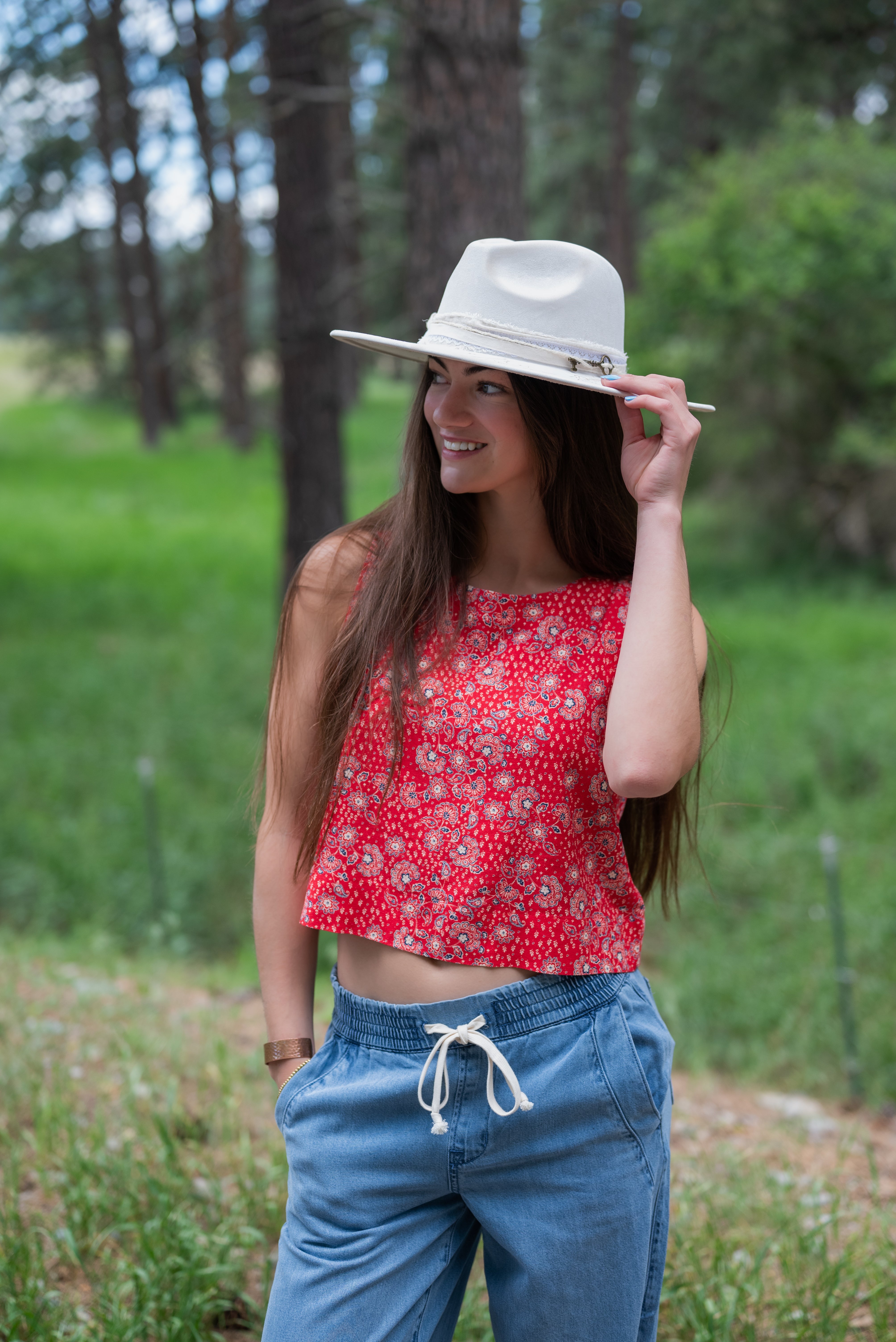 FIRECRACKER SLVLESS TOP