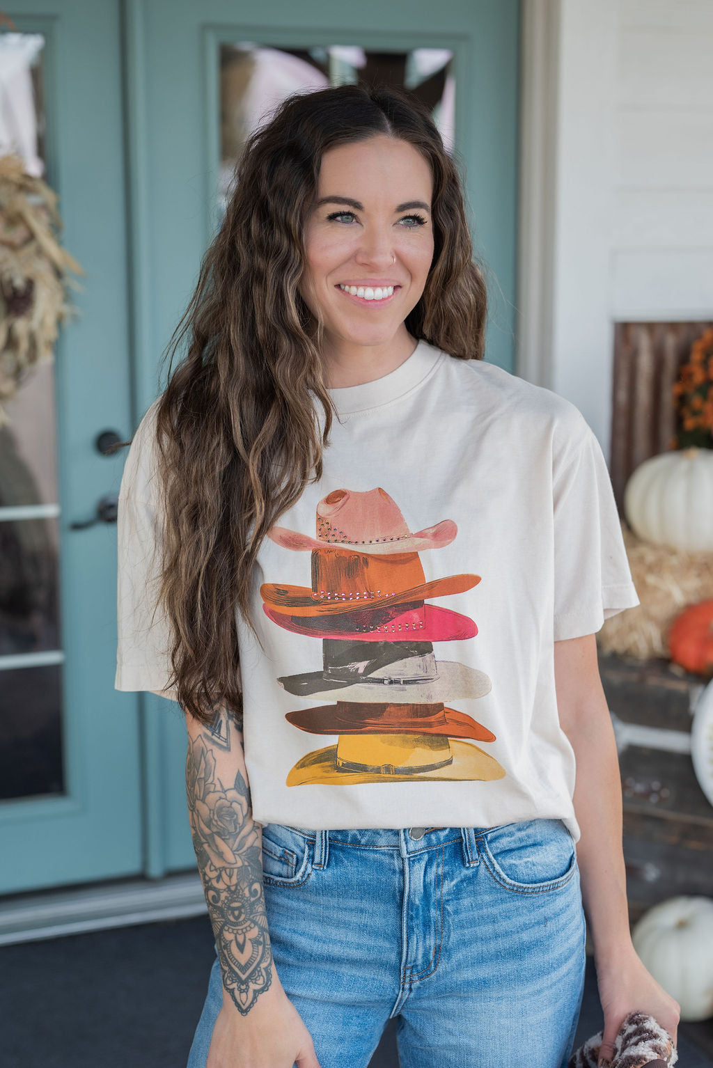 HATS BIG TEE
