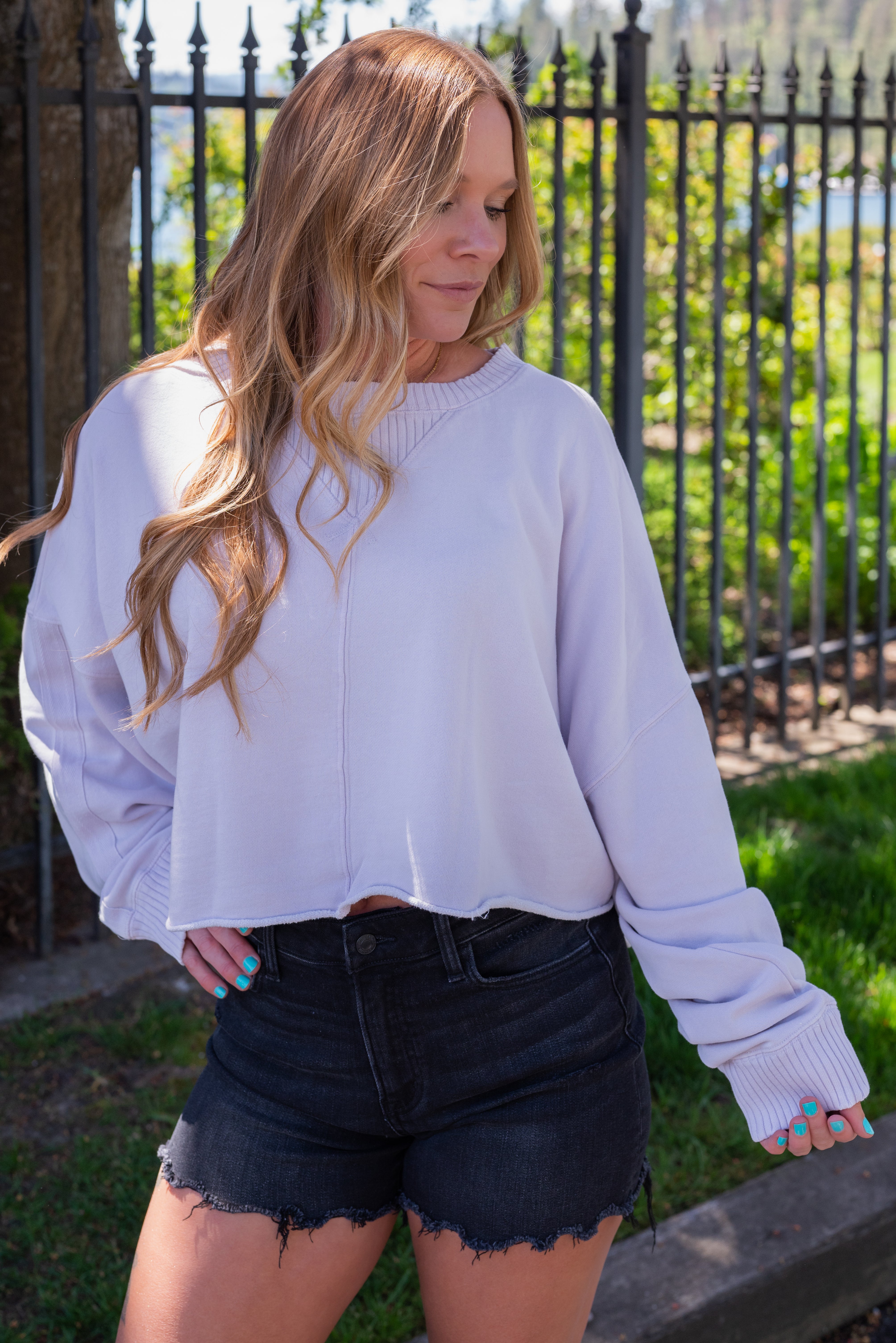 KNAPP CROP SWEATSHIRT