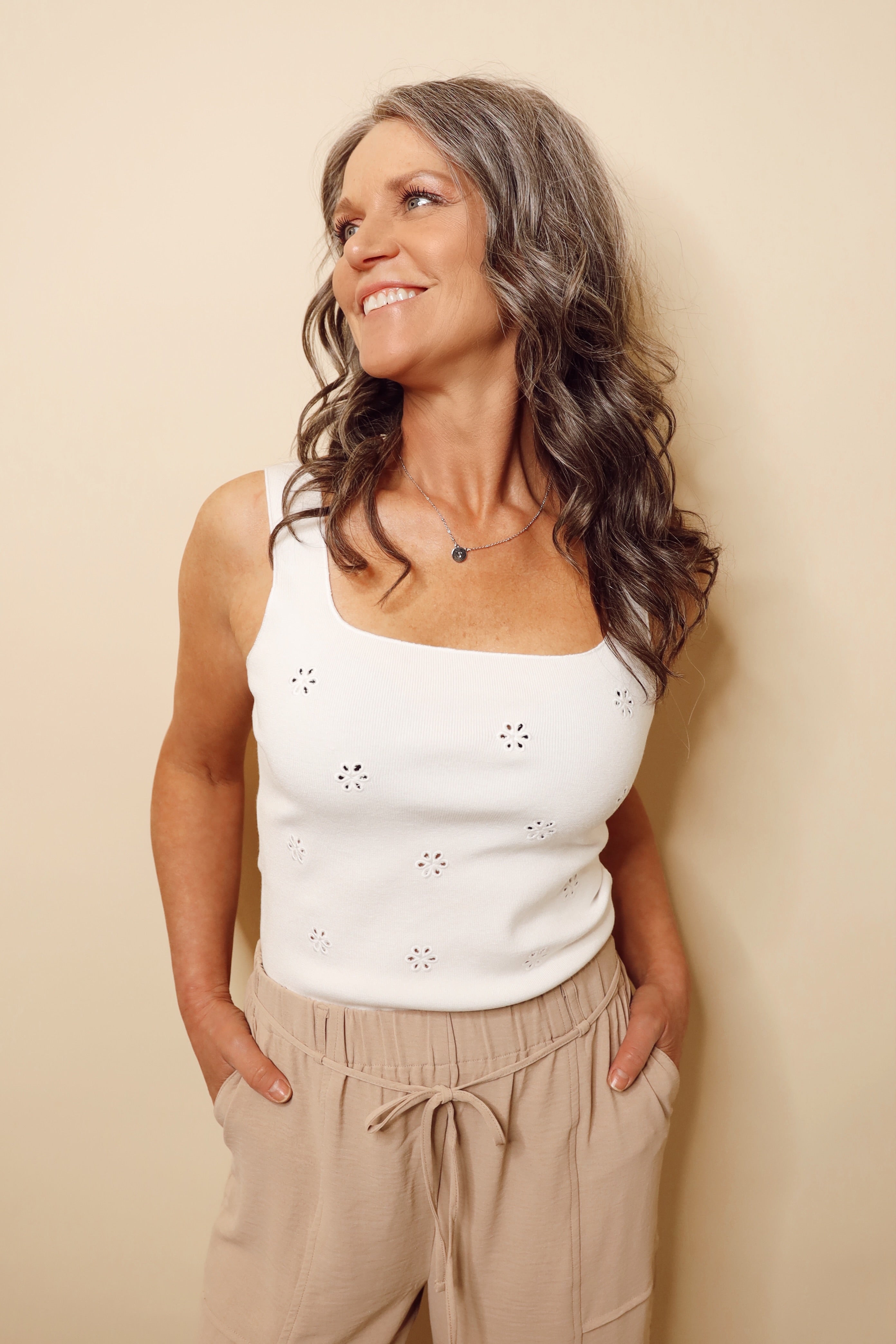 GWENN EYELET TOP