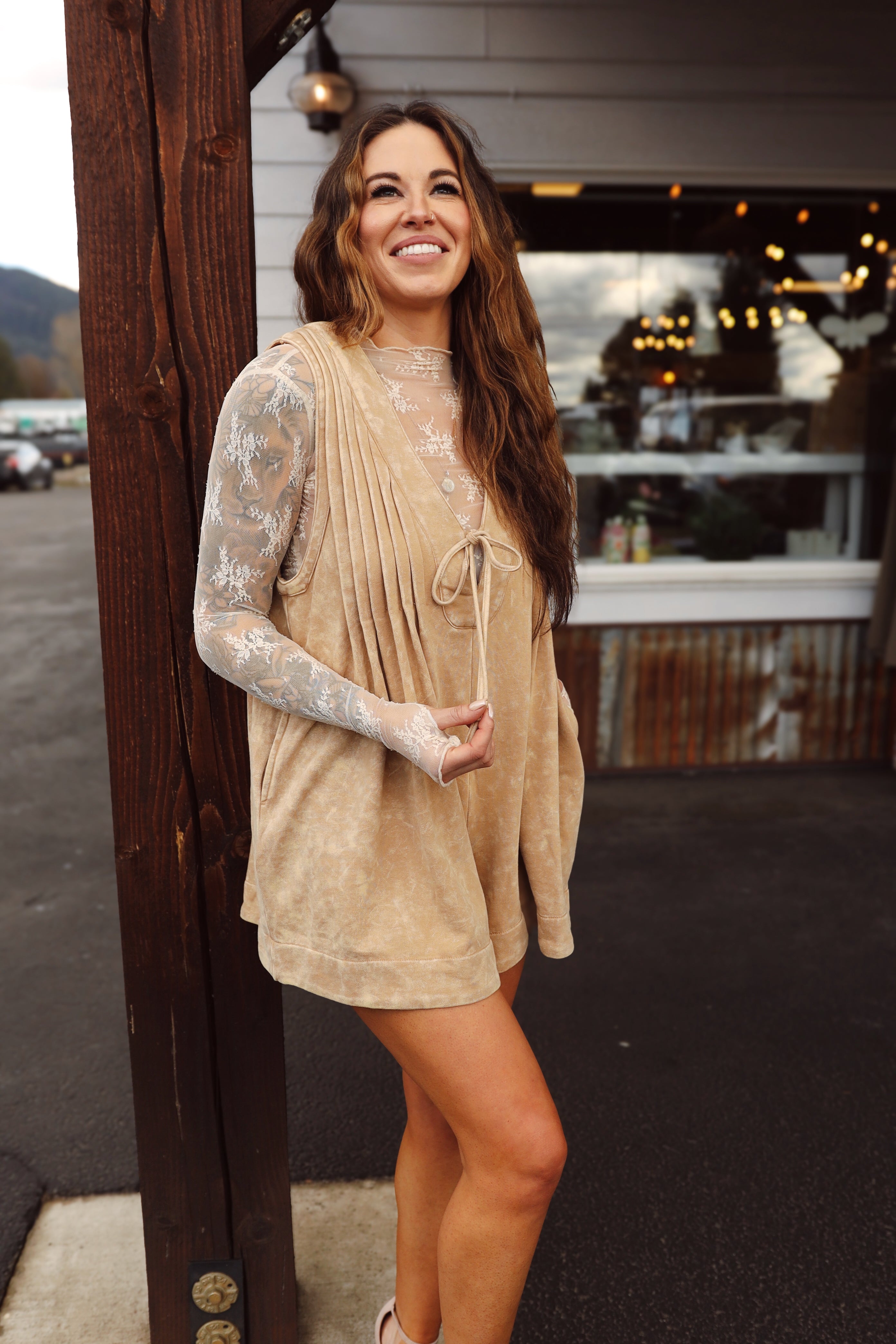FAE LACE TOP