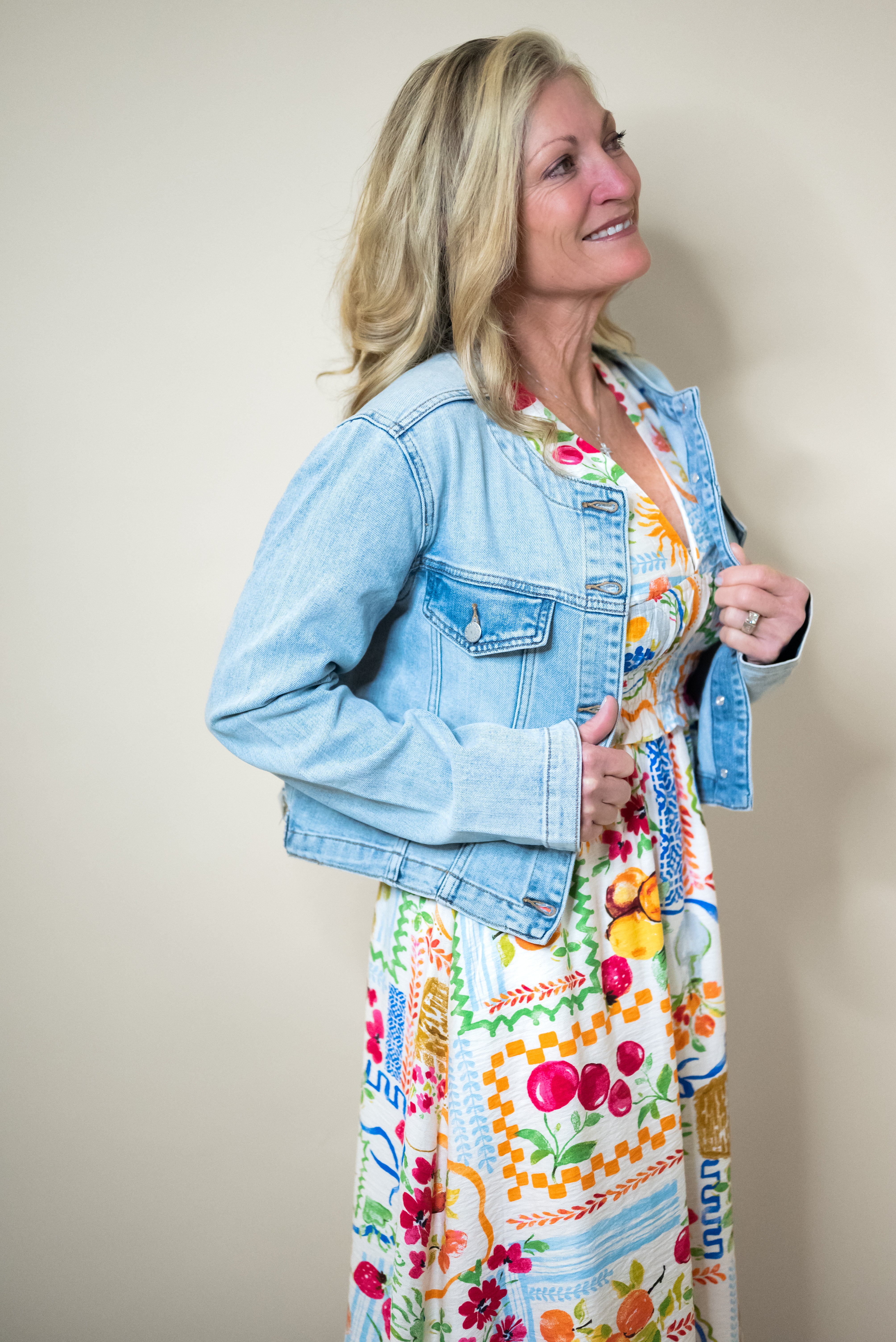 LAINEY COLLARLESS JACKET