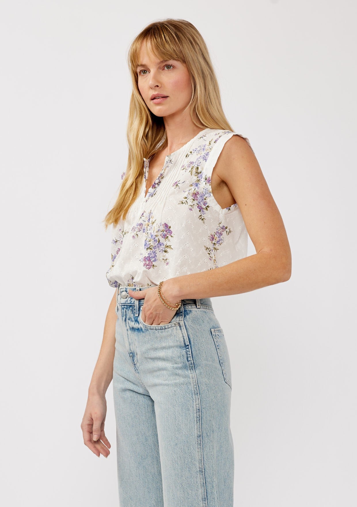 IVY EYELET TOP