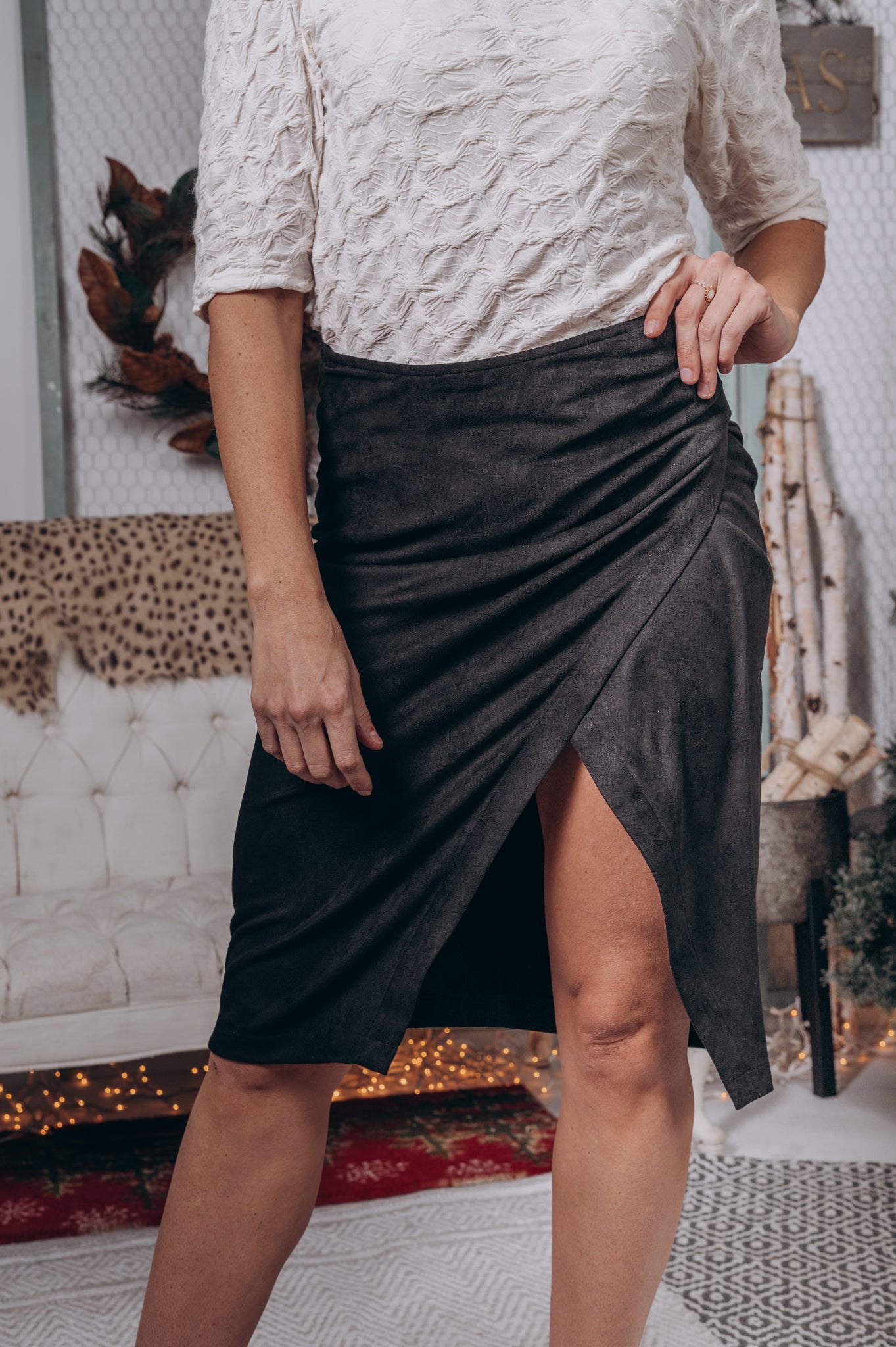 PLEATED FAUX SUEDE SKIRT