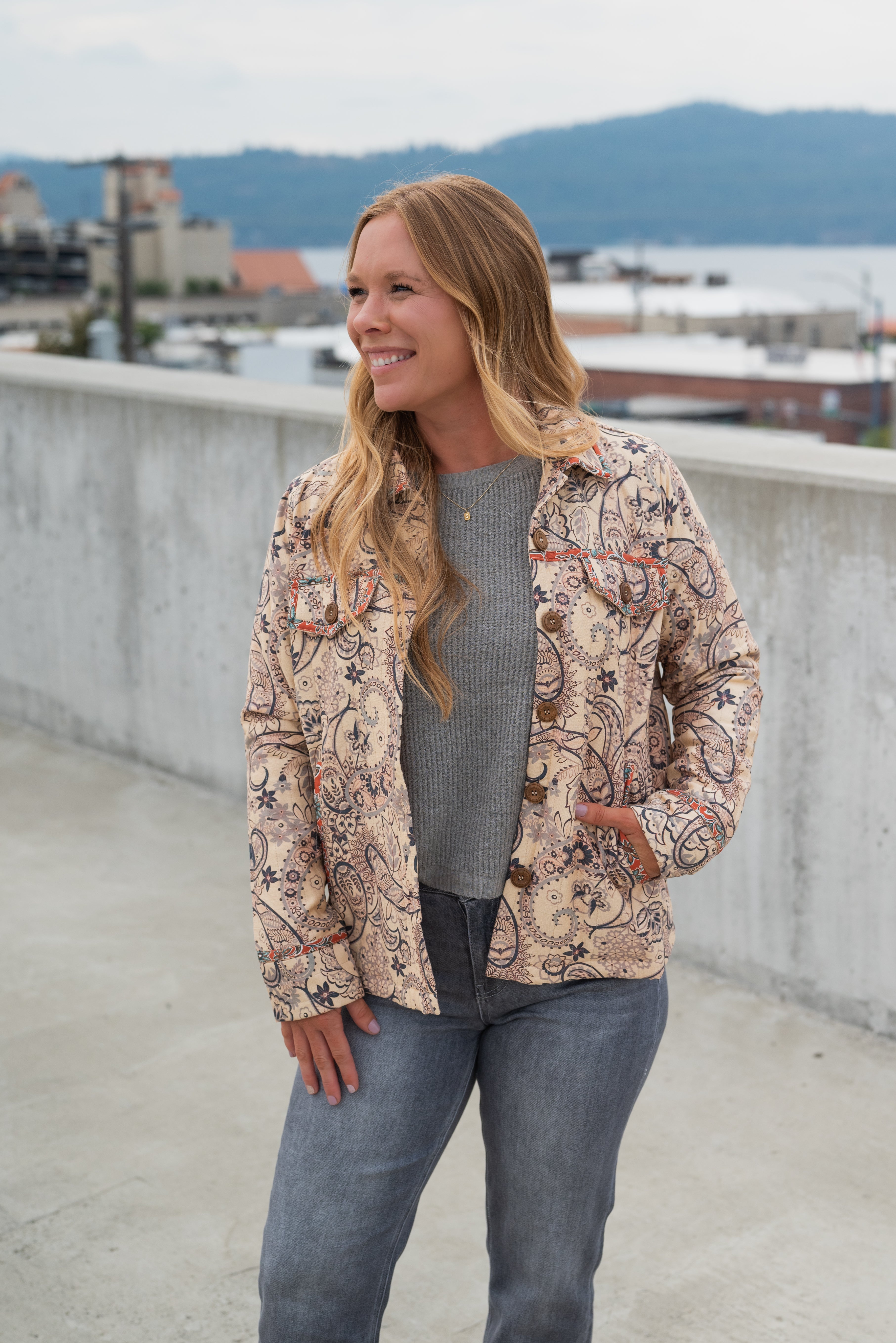 TAVIAN JACKET