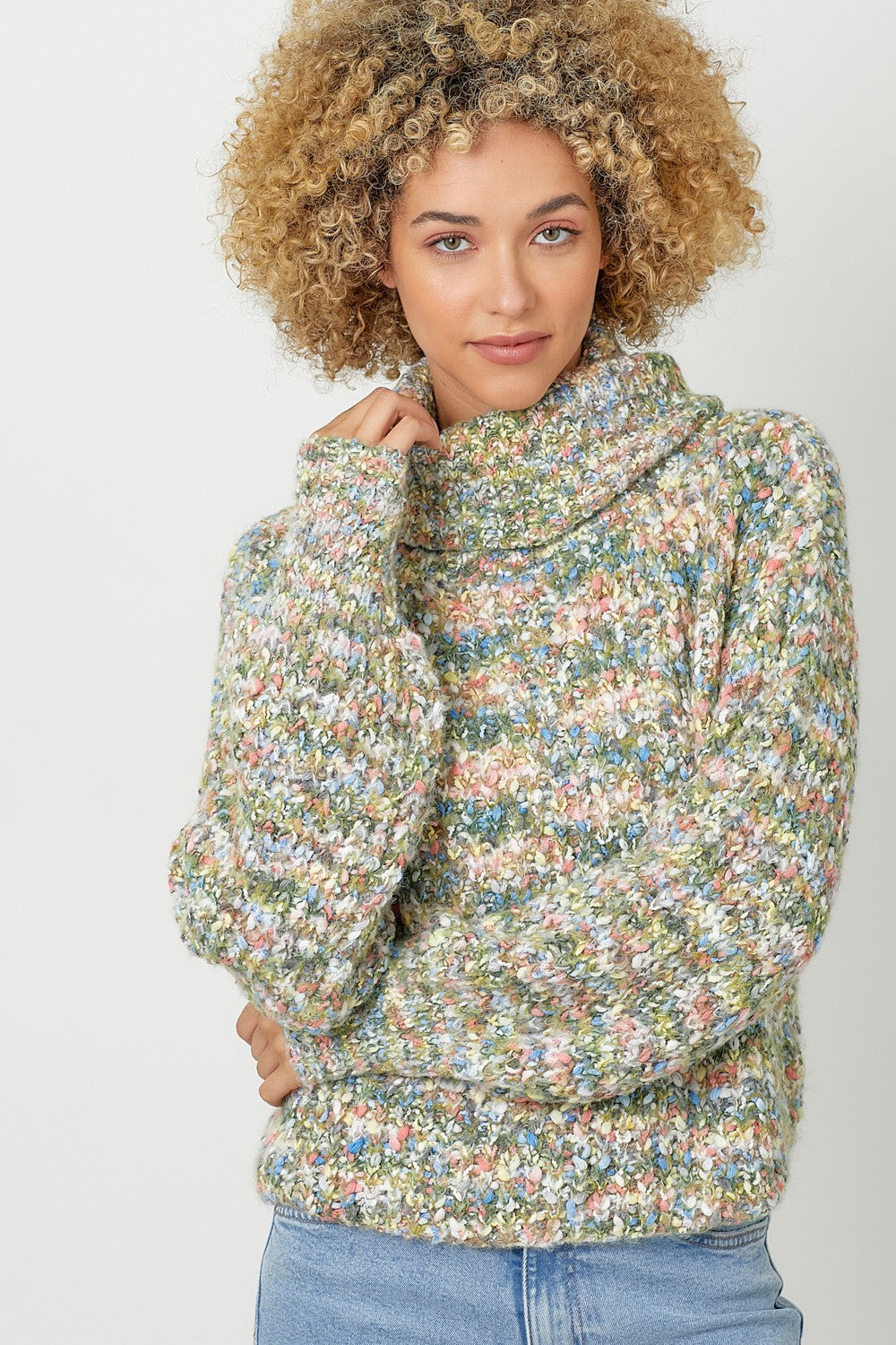 MISTY TURTLENECK SWEATER