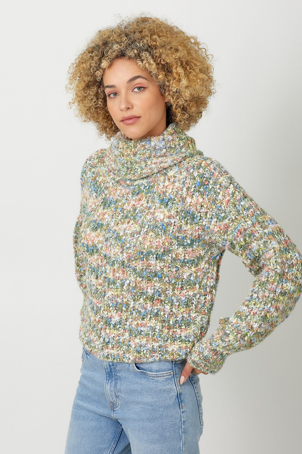 MISTY TURTLENECK SWEATER