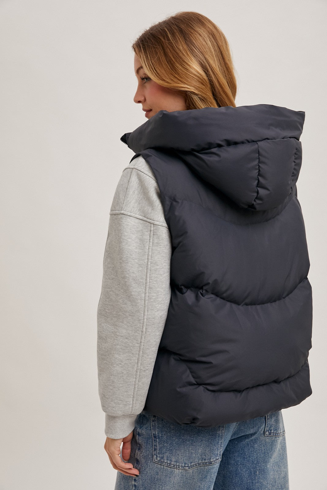 DAKOTA HOODED VEST