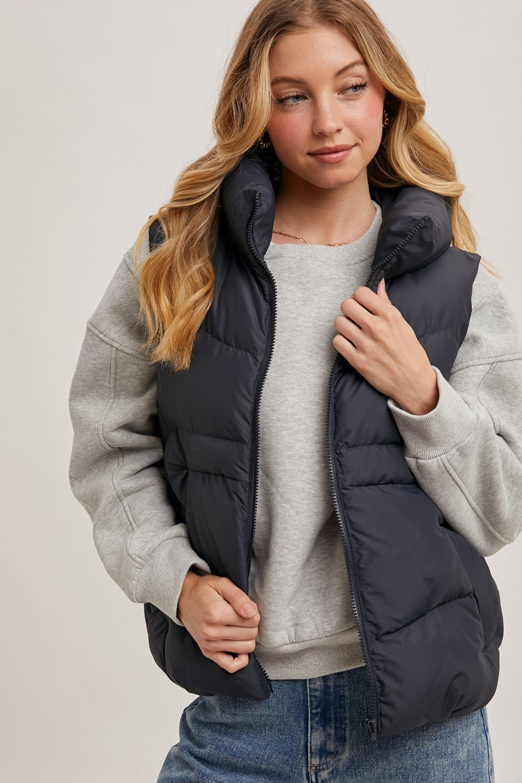 DAKOTA HOODED VEST