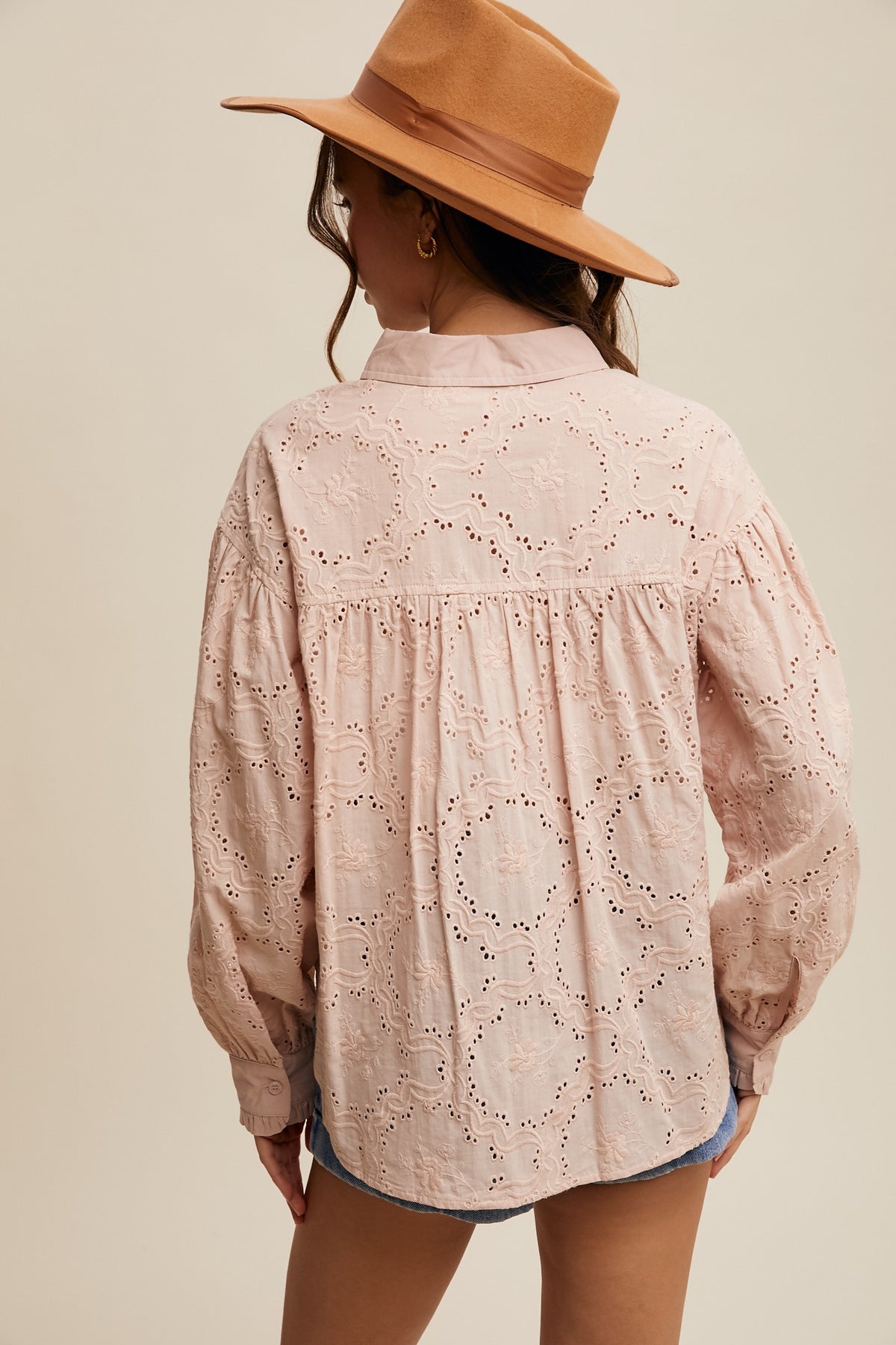PHYLISS EYELET BUTTON DOWN