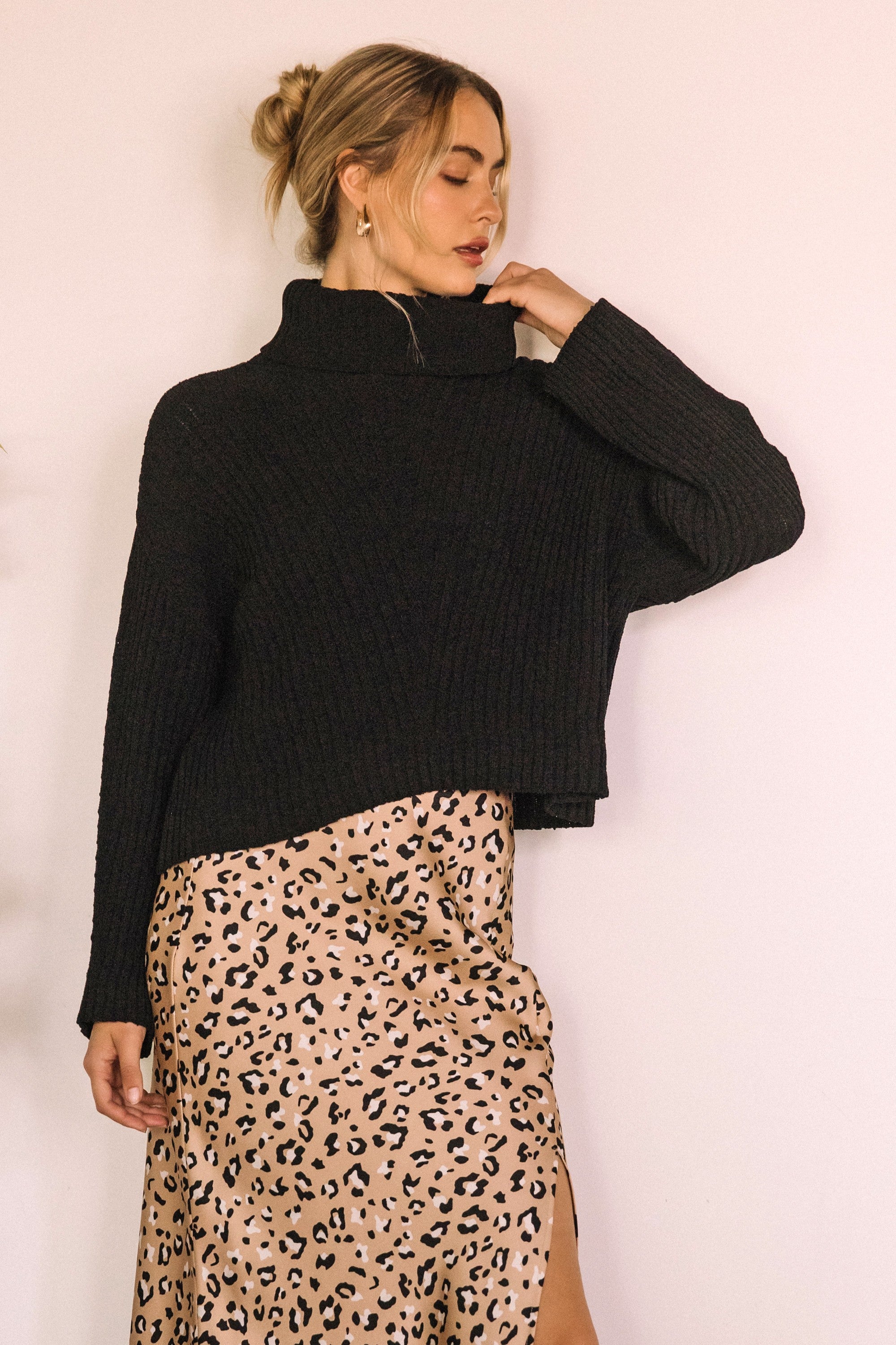 GRETCHEN TURTLENECK SWEATER