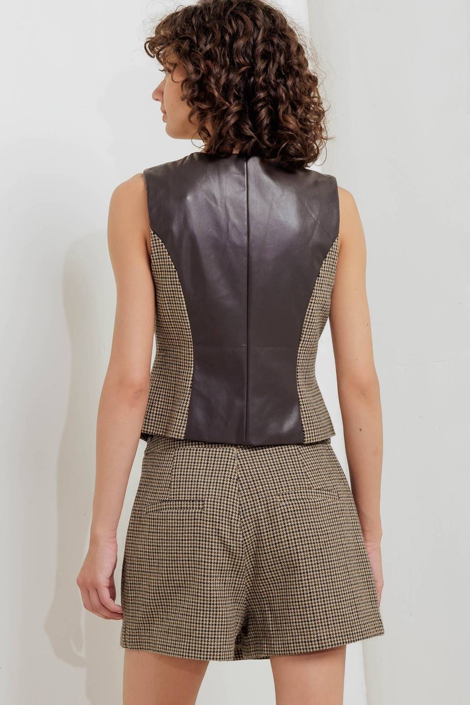JAYLEEN VEST