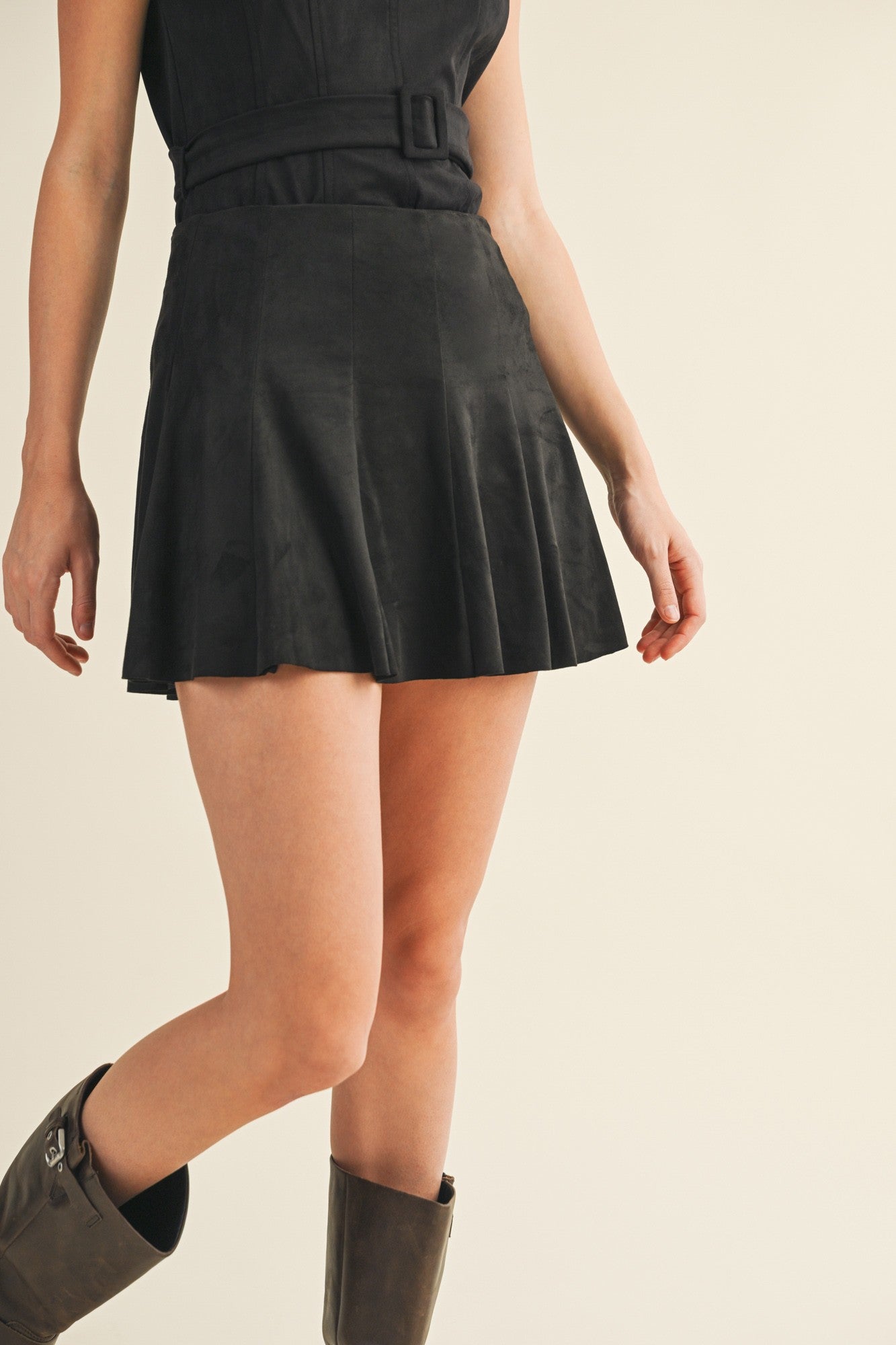 TRACI SKORT