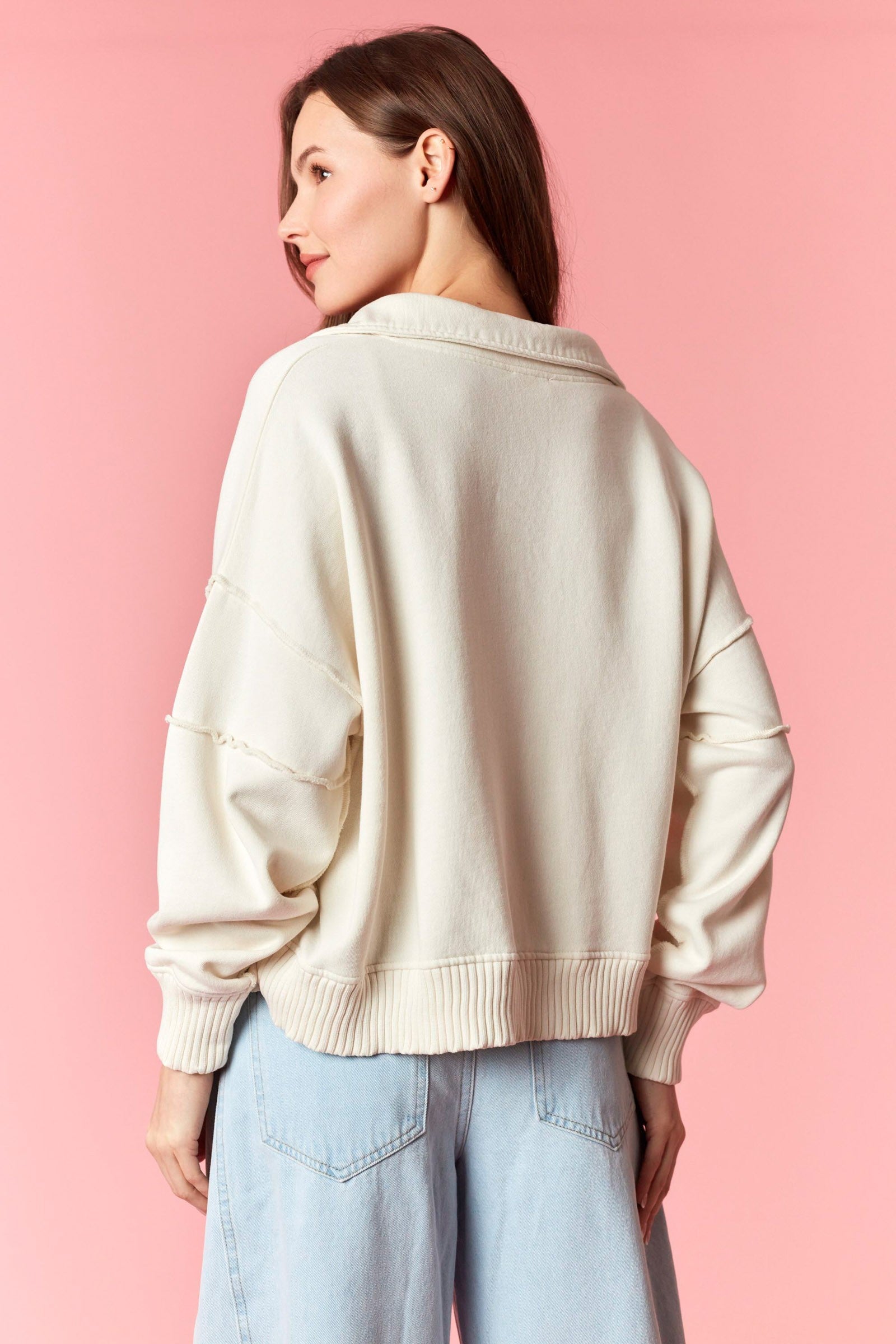 VIRGIE HENLEY SWEATSHIRT