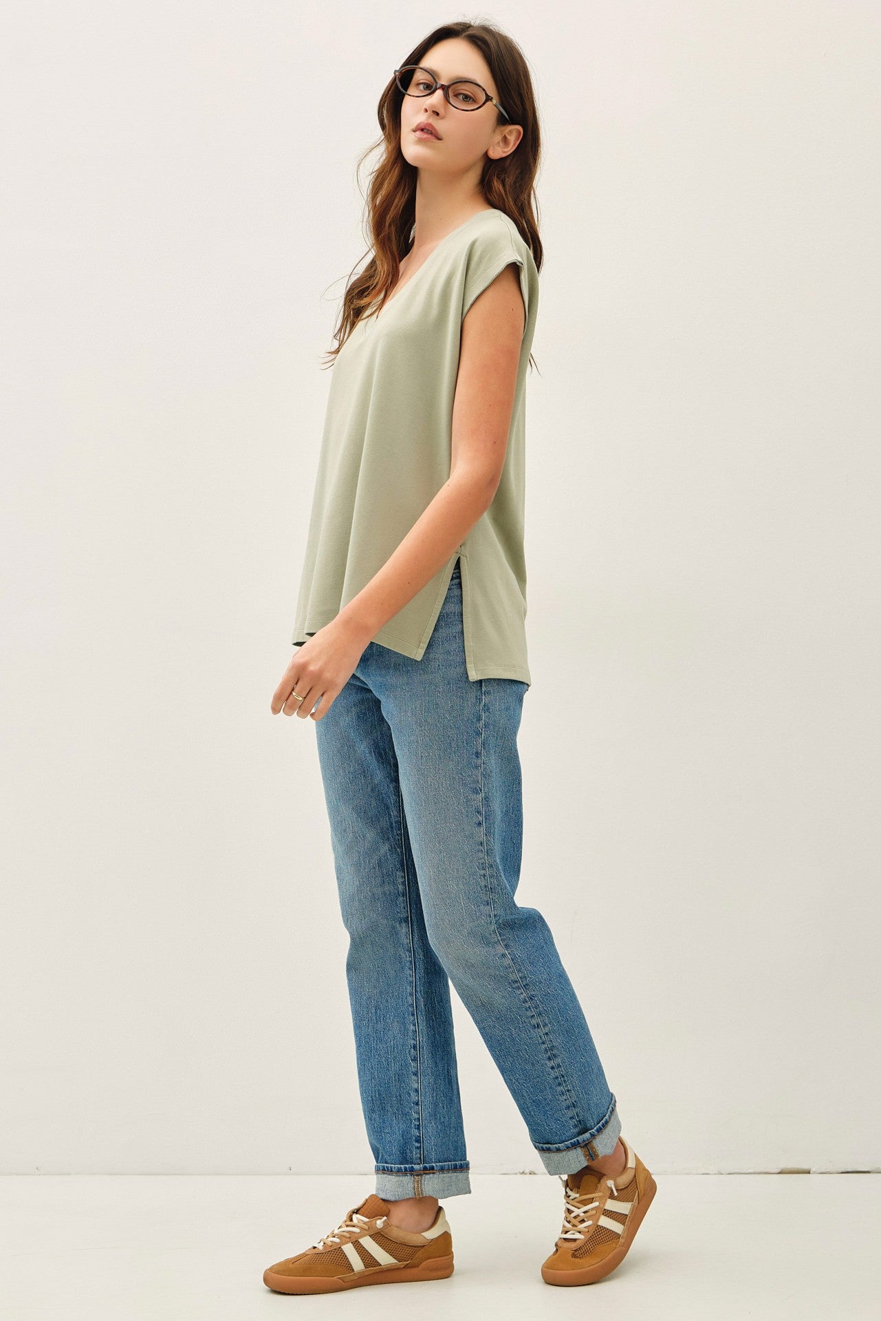 CASSANDRA V-NECK TEE