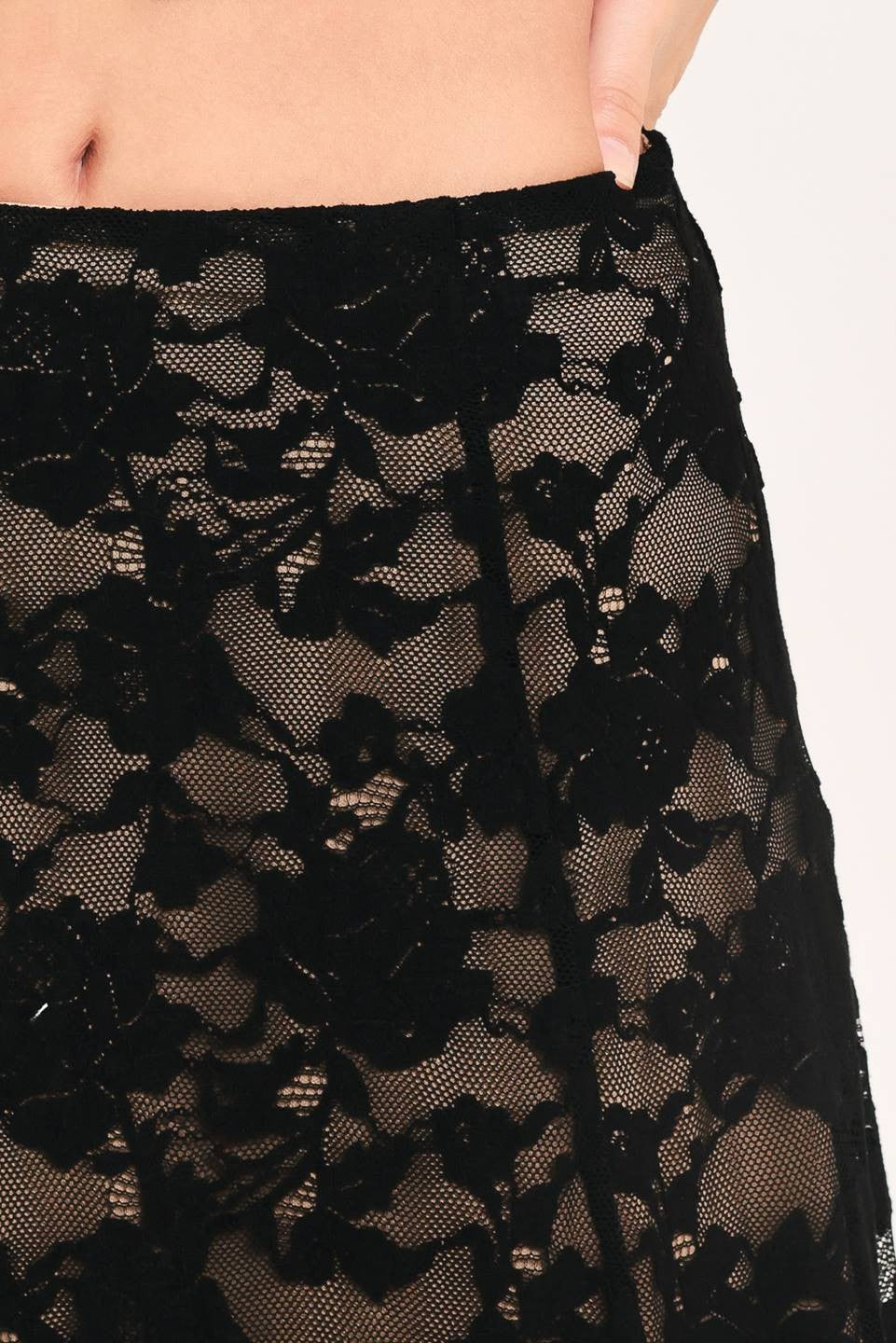 LOLA LACE SKIRT
