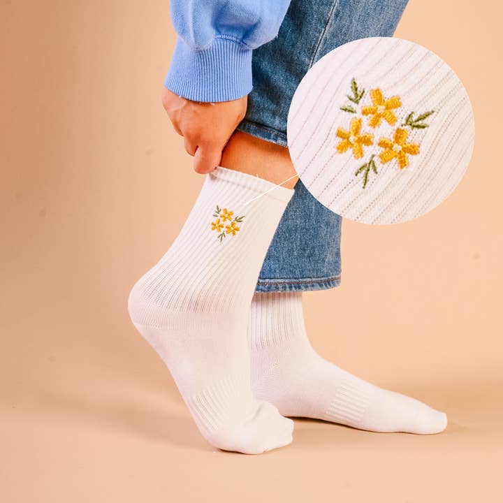 Embroidered Crew Socks