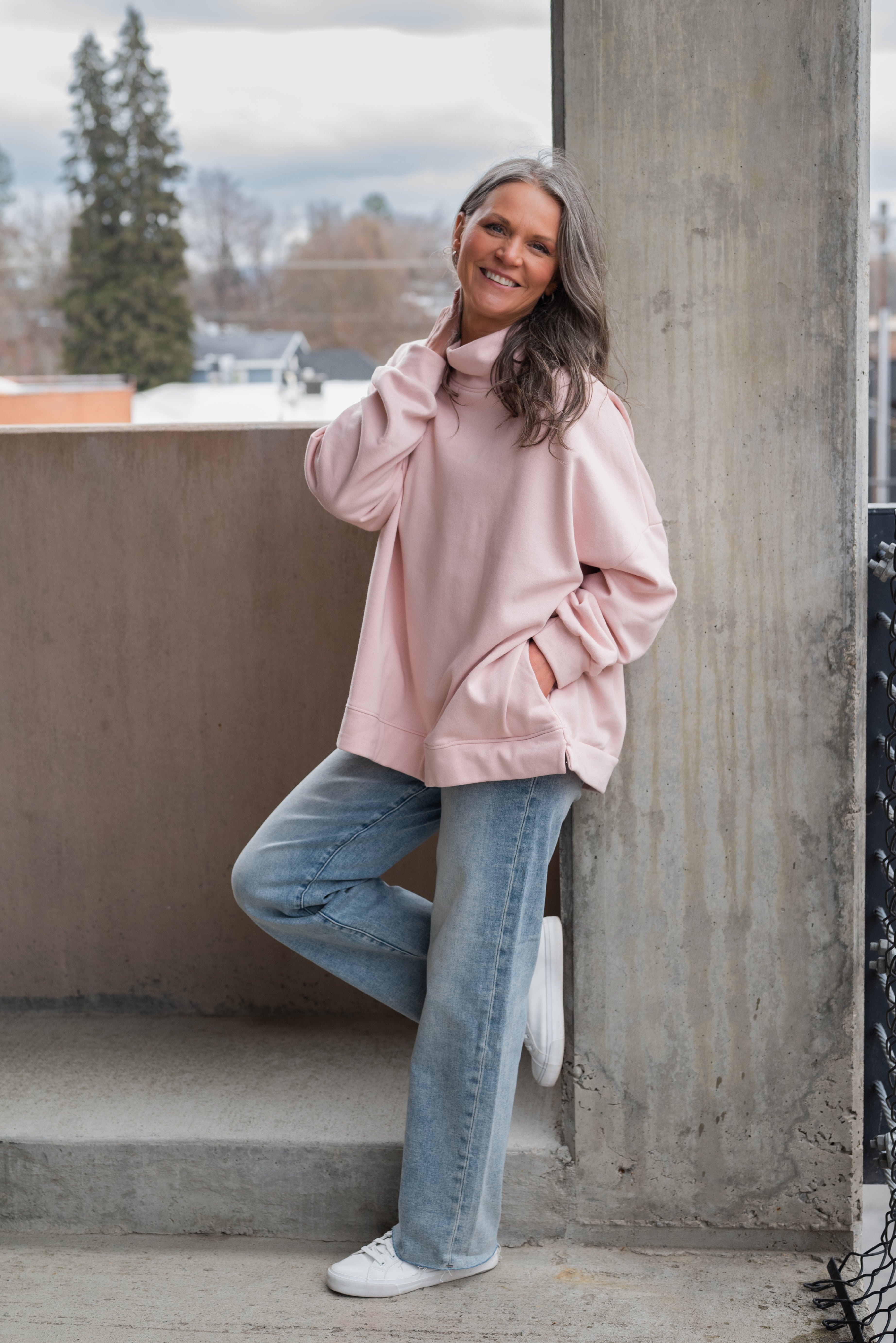 TEAGAN MOCKNECK SWEATSHIRT