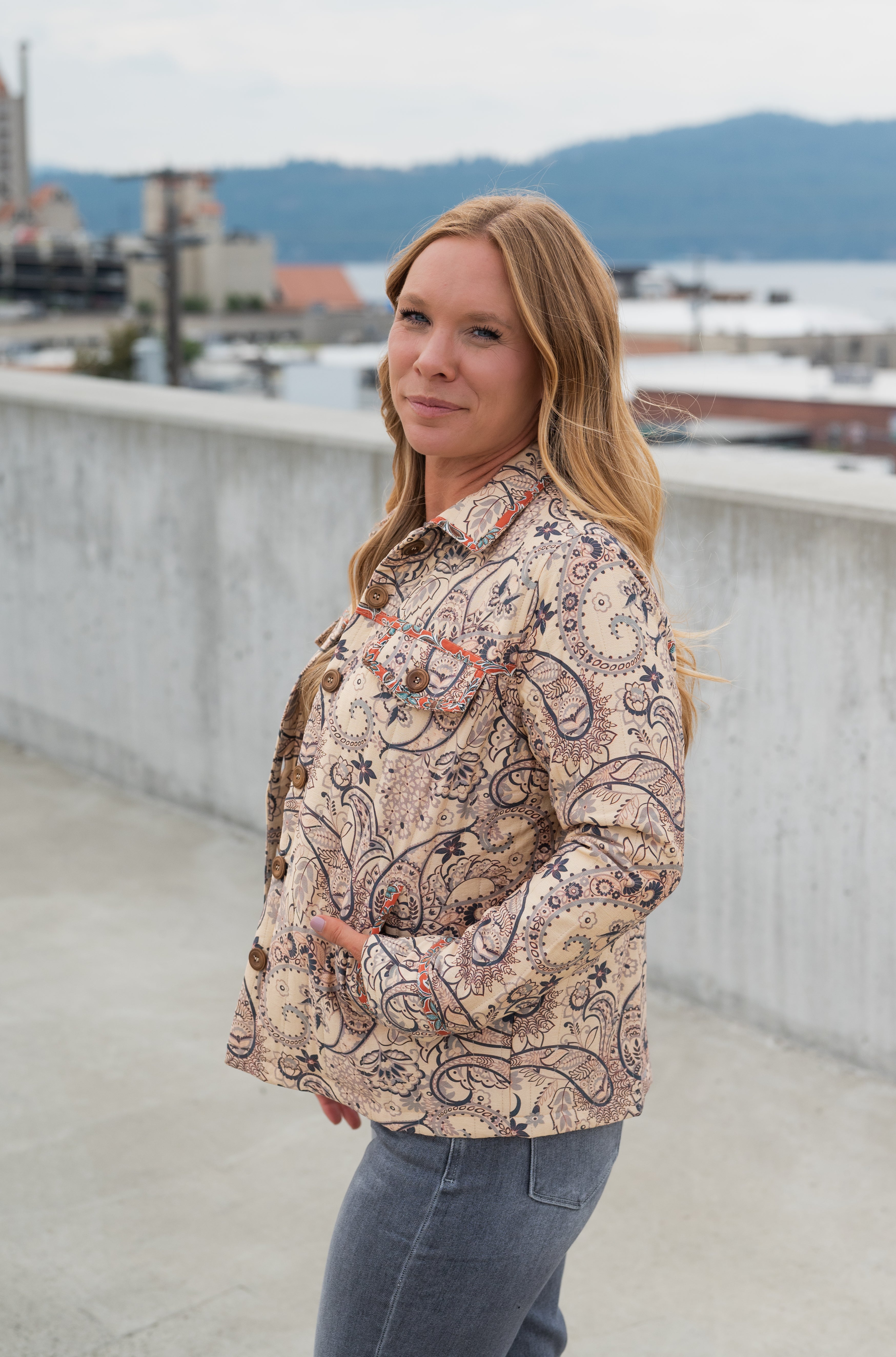 TAVIAN JACKET