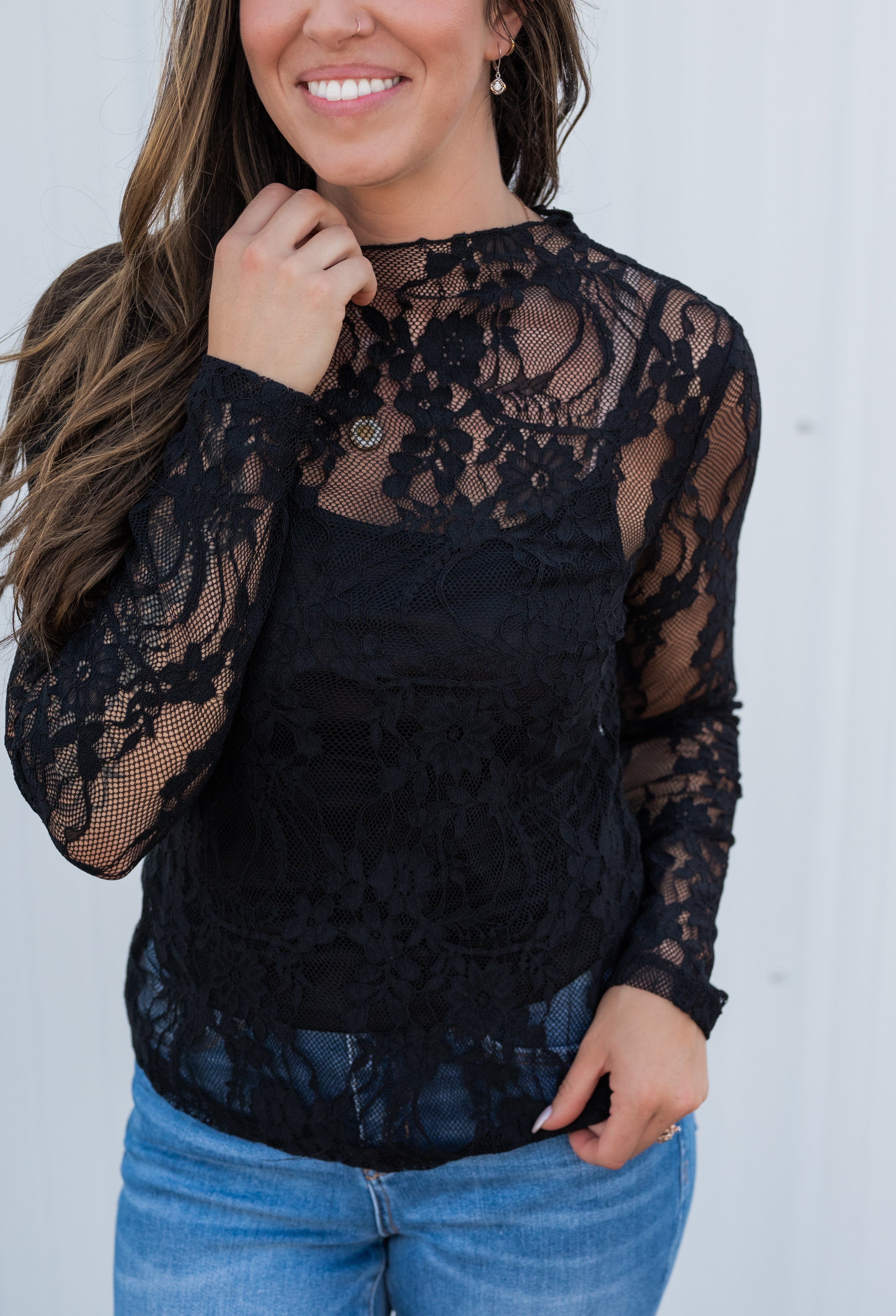 SHYLA LACE LS TOP