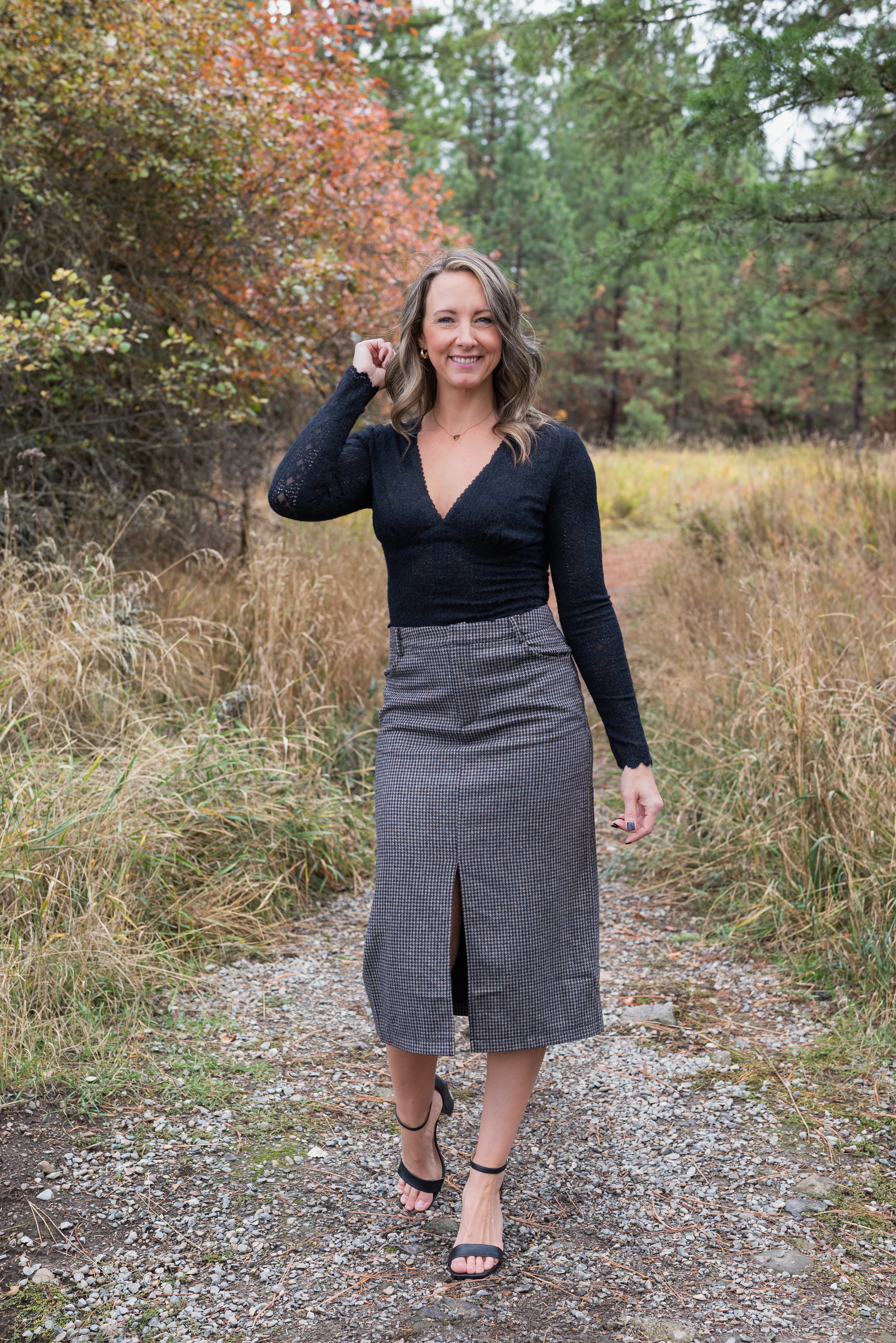 OUTTA HERE HOUNDSTOOTH SKIRT