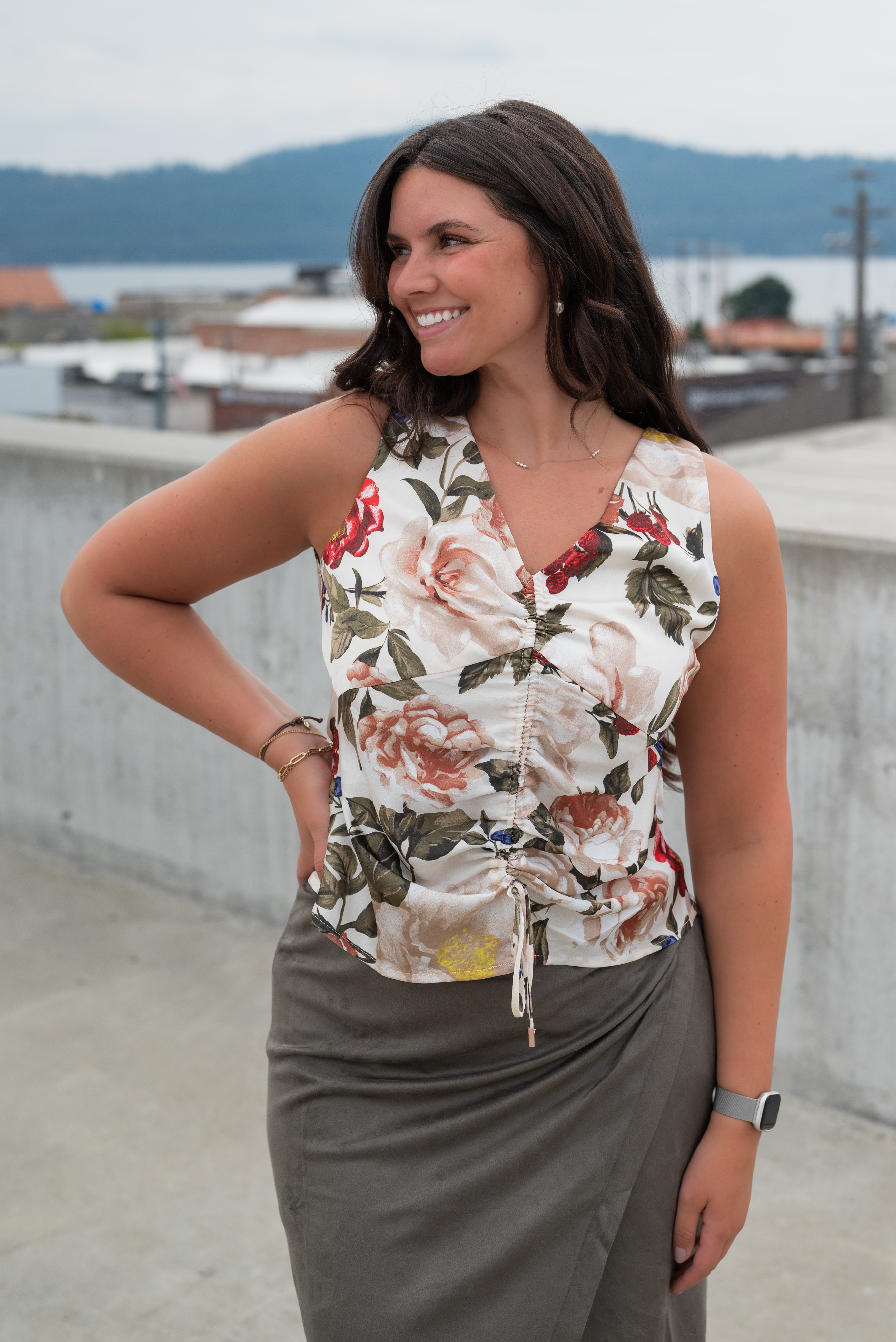 MAISY FLORAL TOP