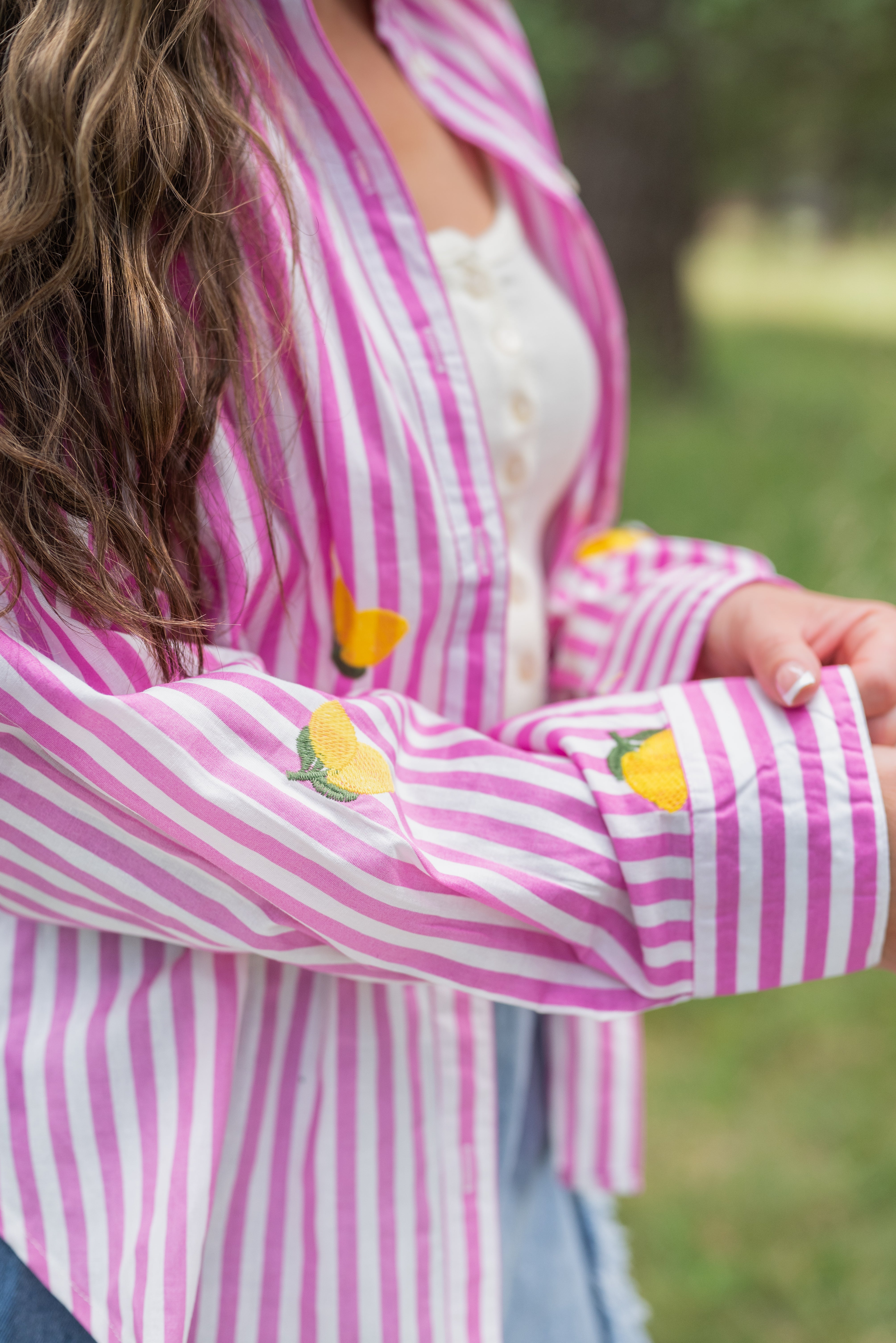 LEMON EMBROIDERED BLOUSE