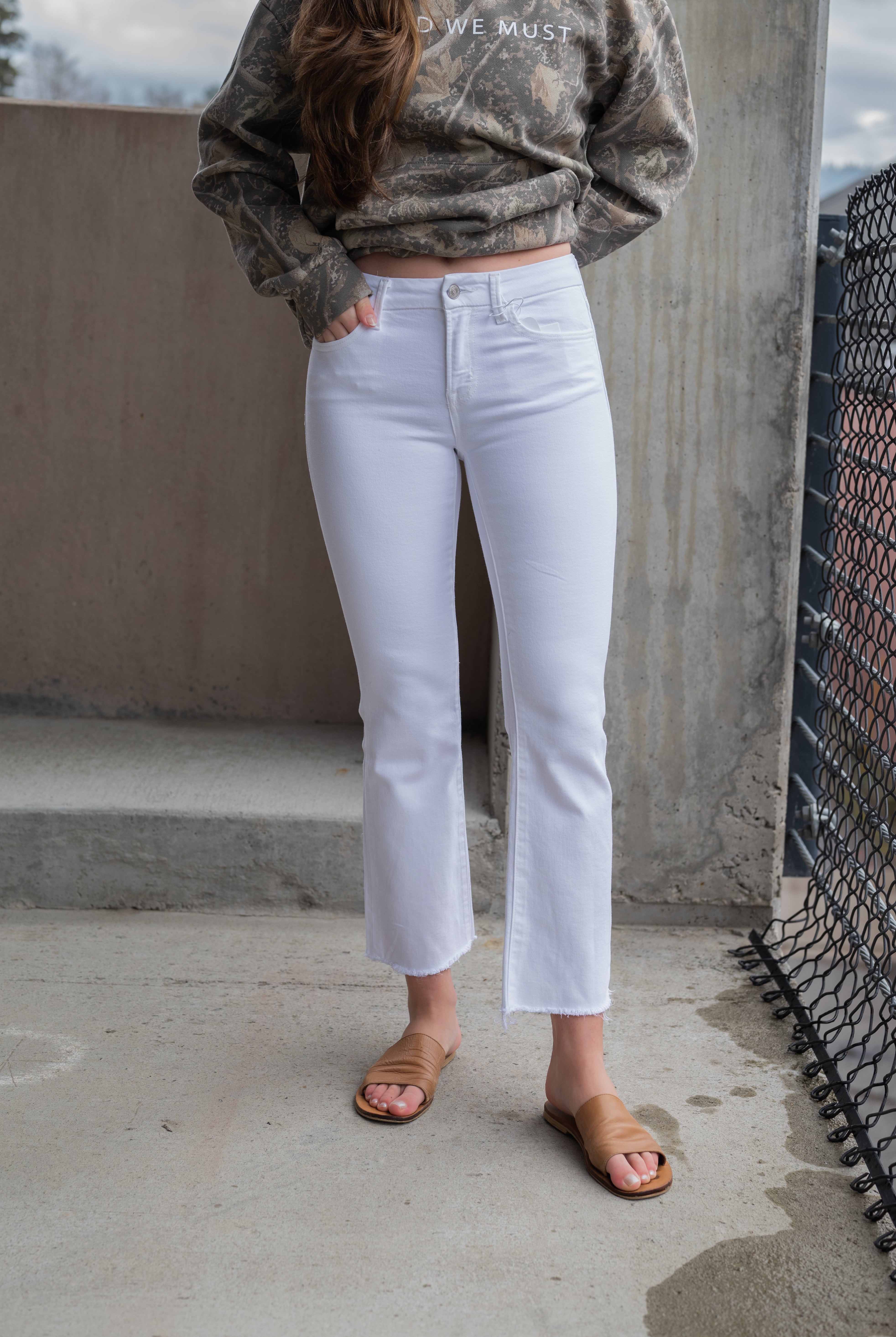 ATHENA MR CROP FLARE