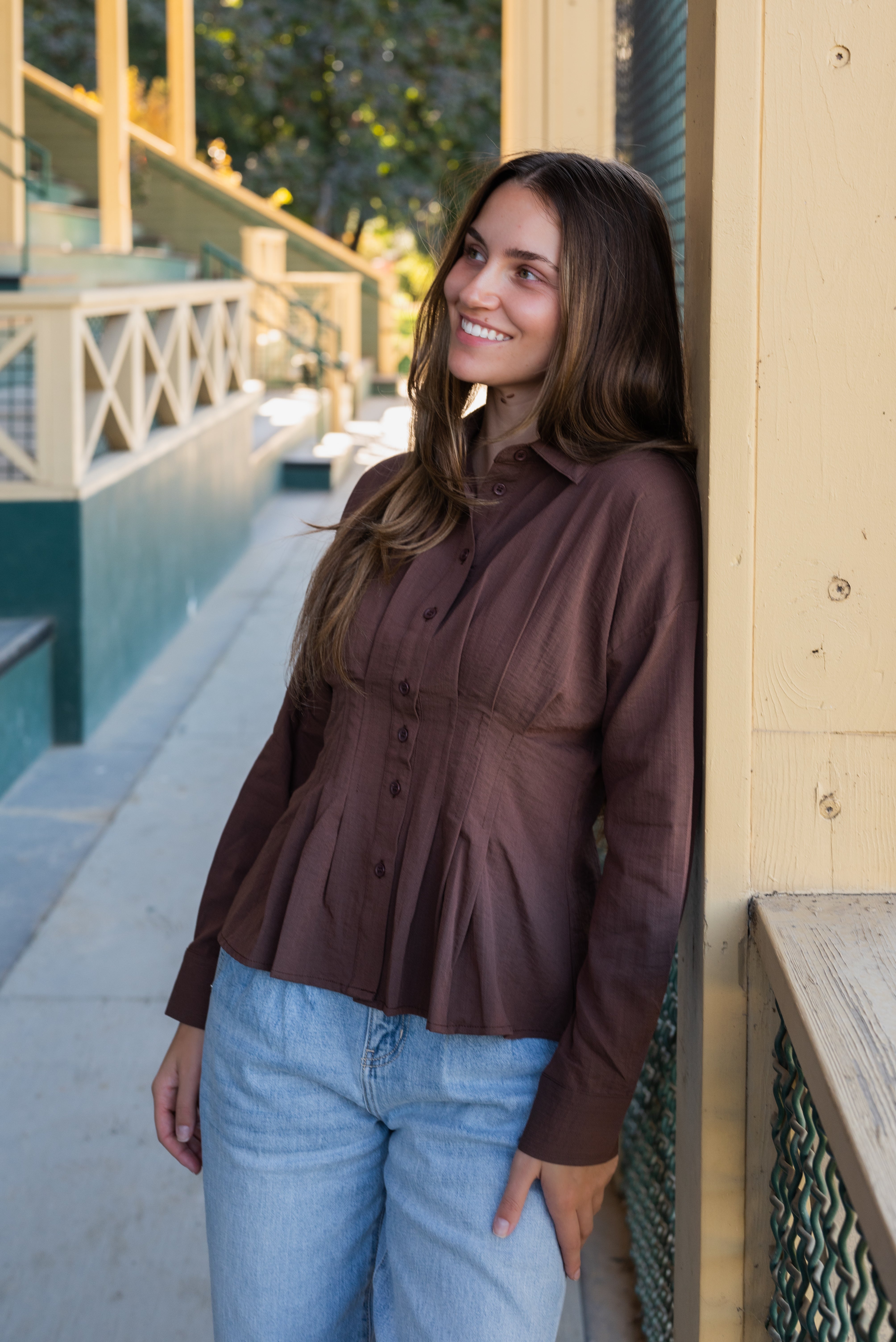 VERONICA BUTTON DOWN