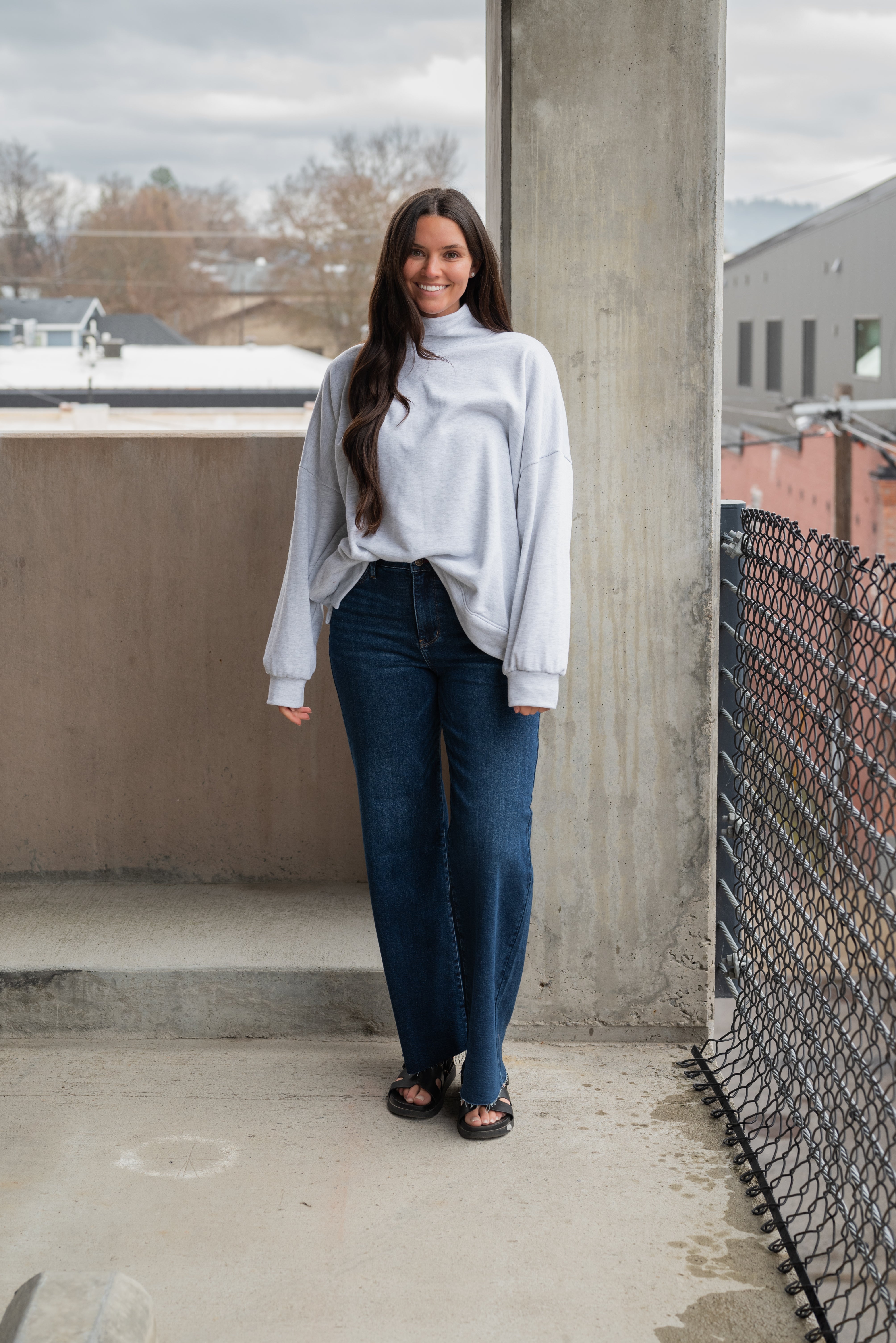 TEAGAN MOCKNECK SWEATSHIRT
