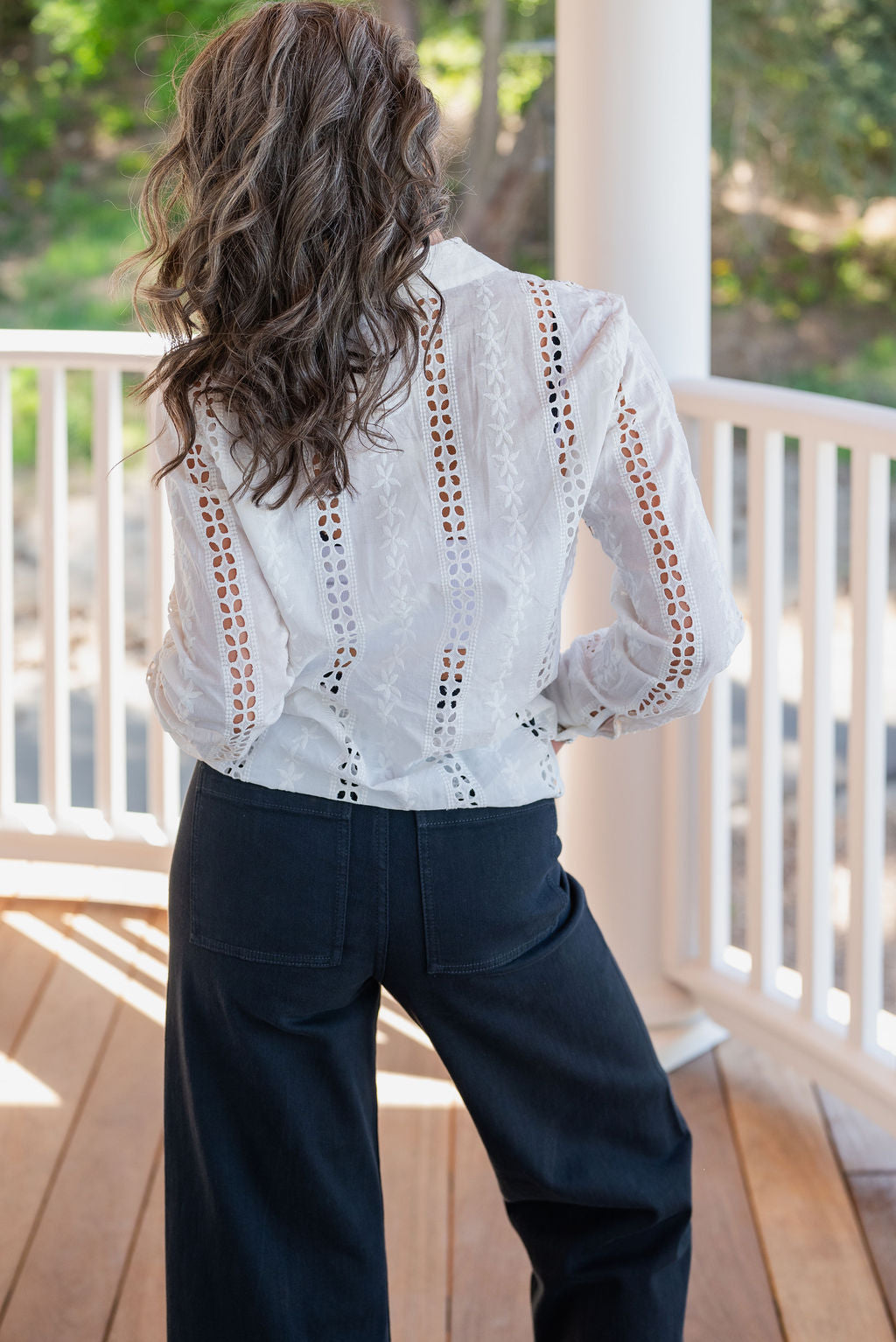 CLOE EYELET SHIRT