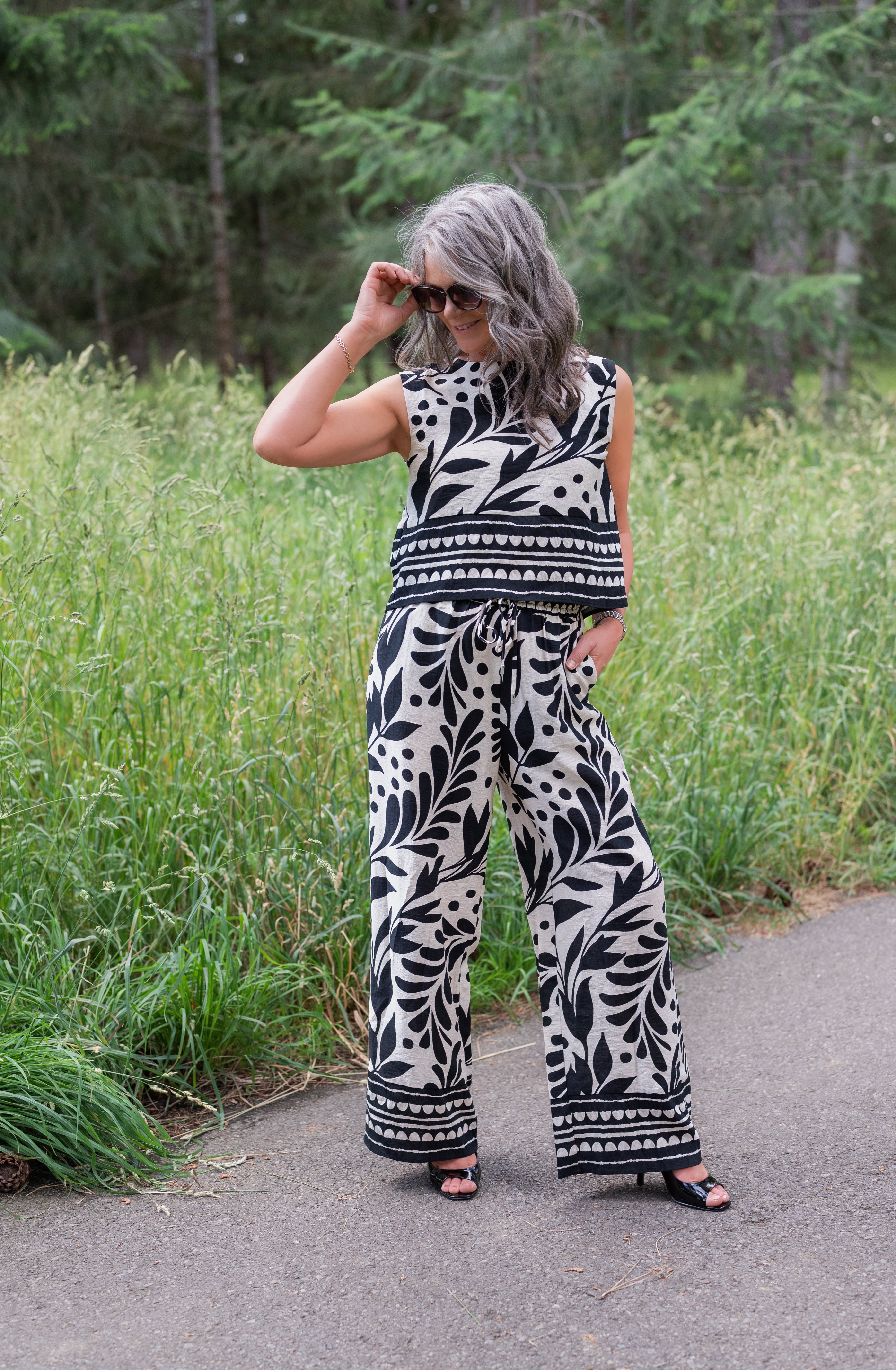 BORDER TANK BLOUSE