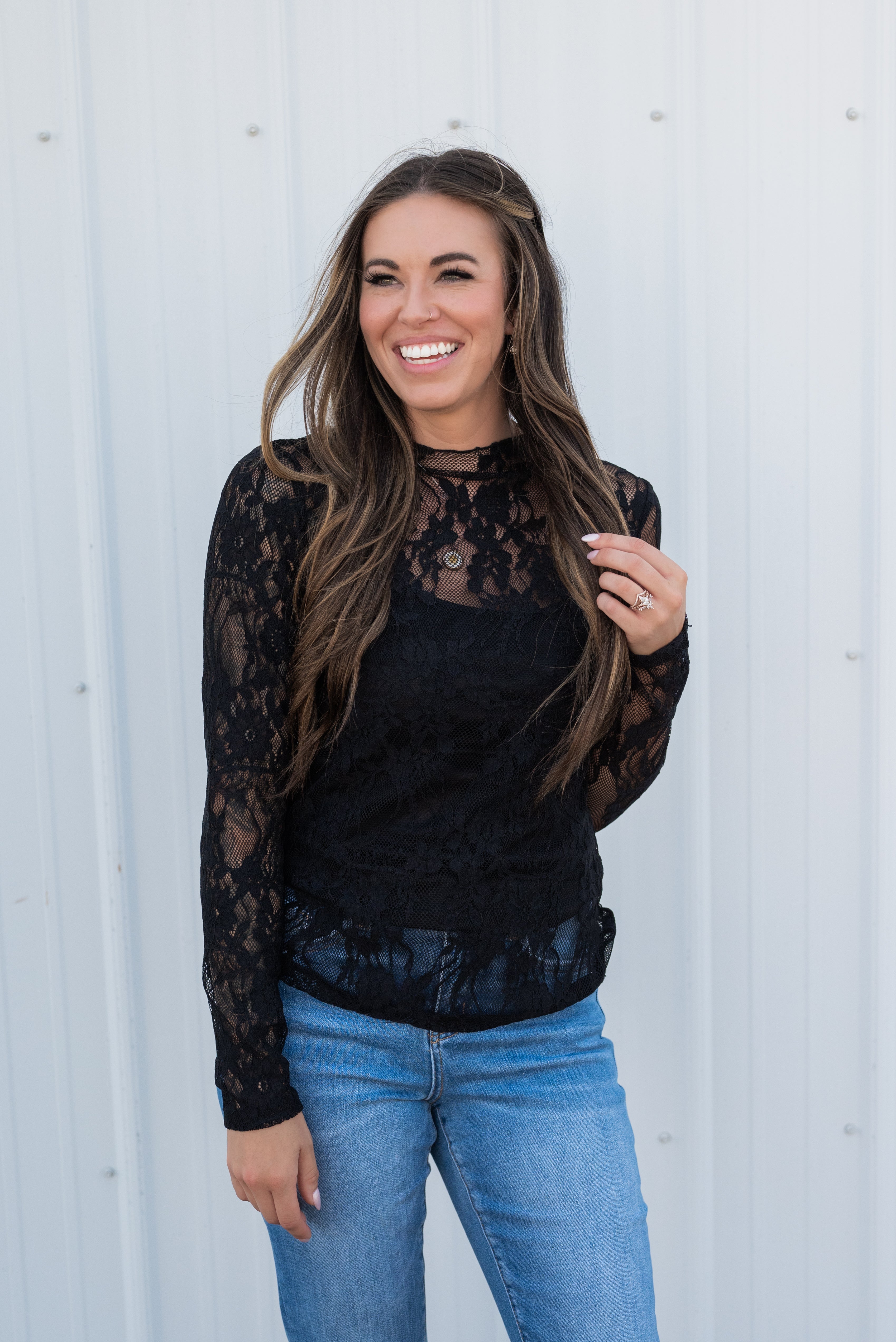 SHYLA LACE LS TOP