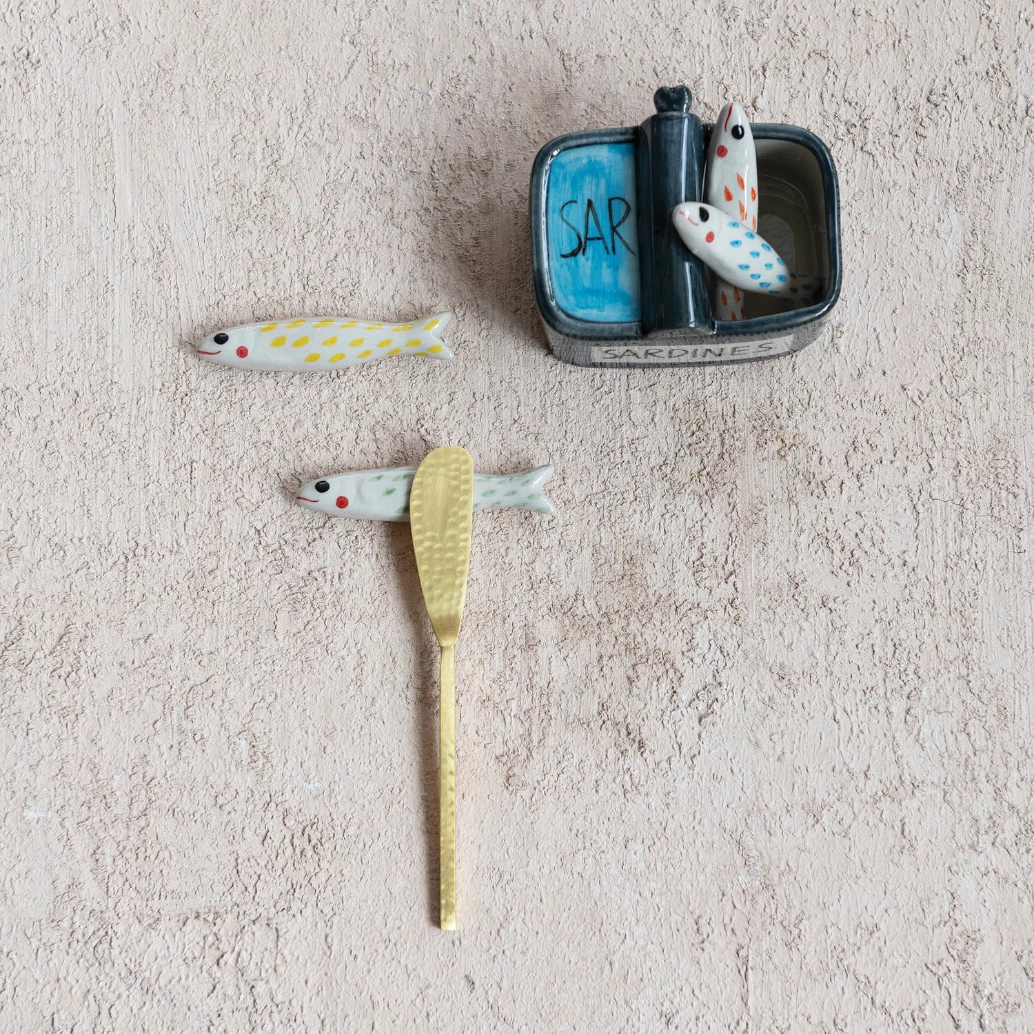 Container with (4) Sardine Utensil Rests