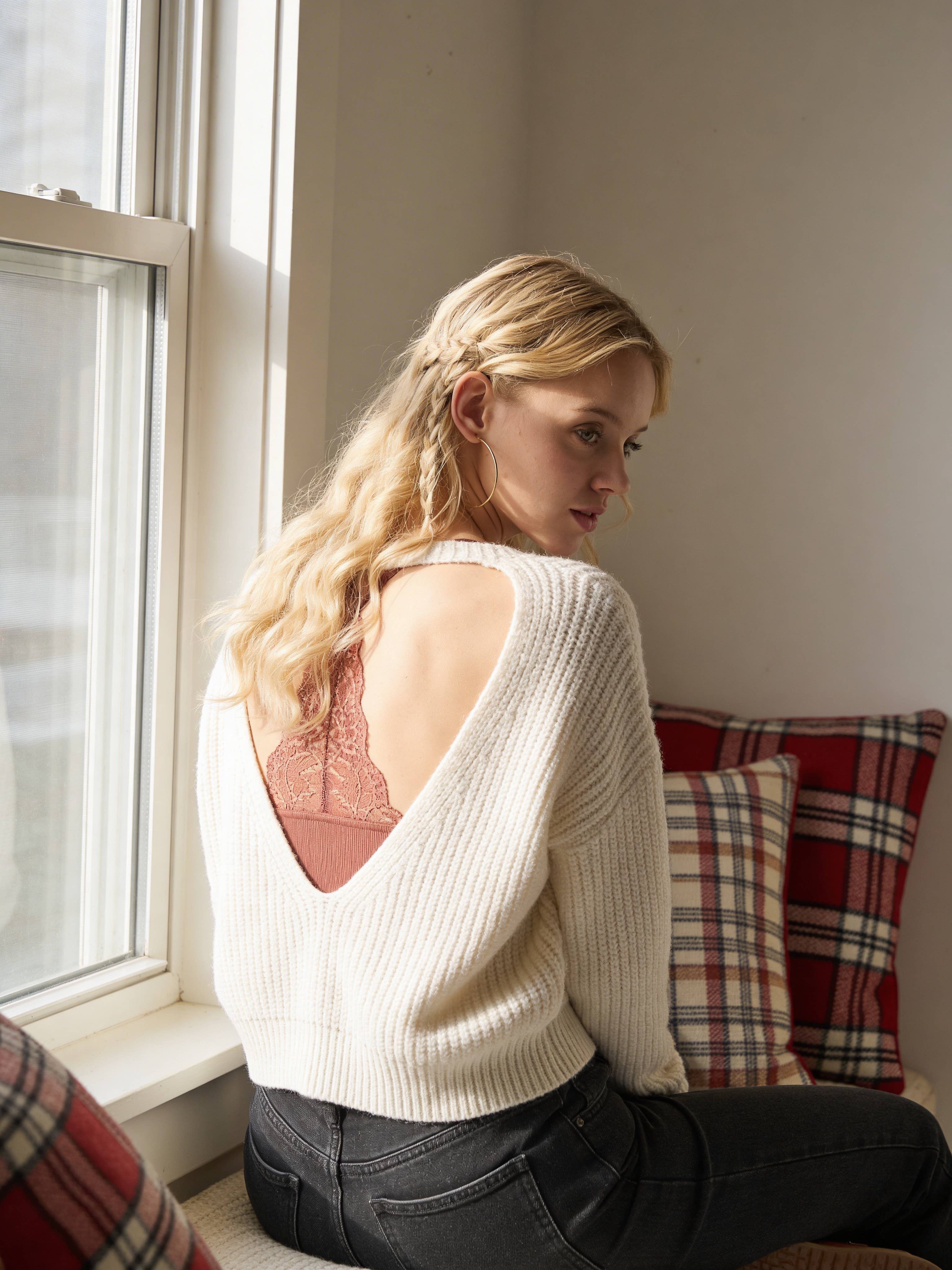 PERLIE Triangle Lace Bralette